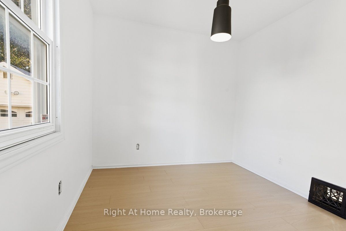 349 Kingsdale Avenue Property Photo 17