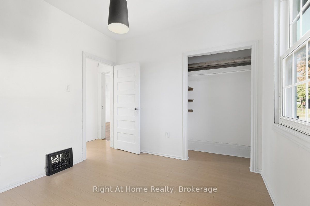 349 Kingsdale Avenue Property Photo 18