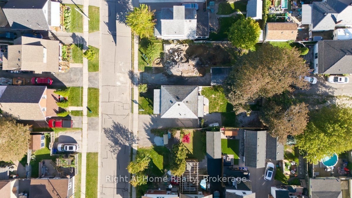 349 Kingsdale Avenue Property Photo 25