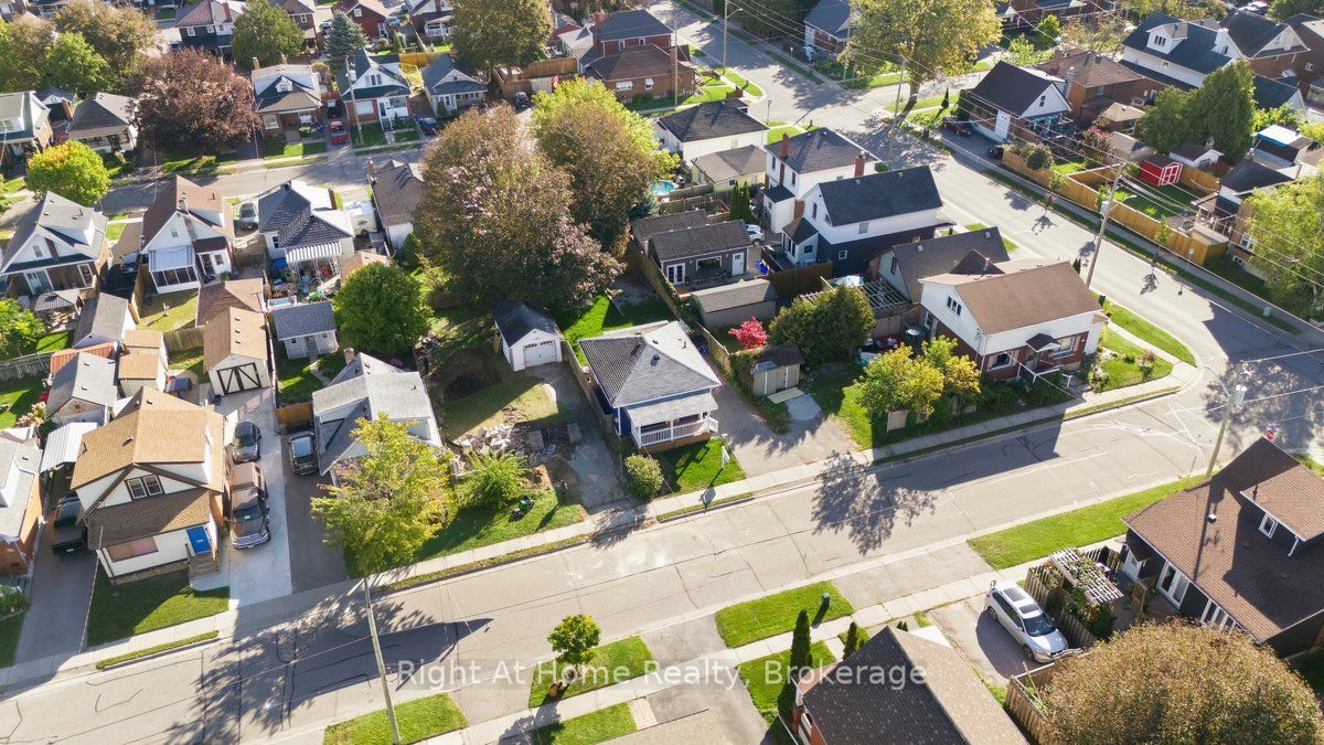 349 Kingsdale Avenue Property Photo 27