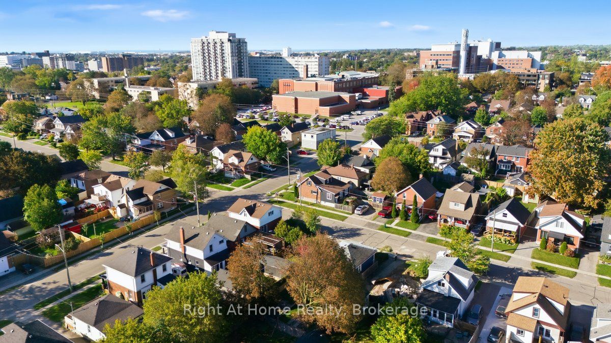 349 Kingsdale Avenue Property Photo 28