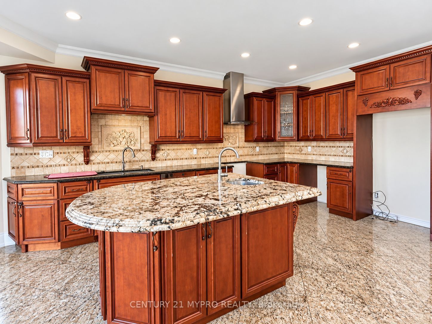 178 Stonemanor Avenue Property Photo 3