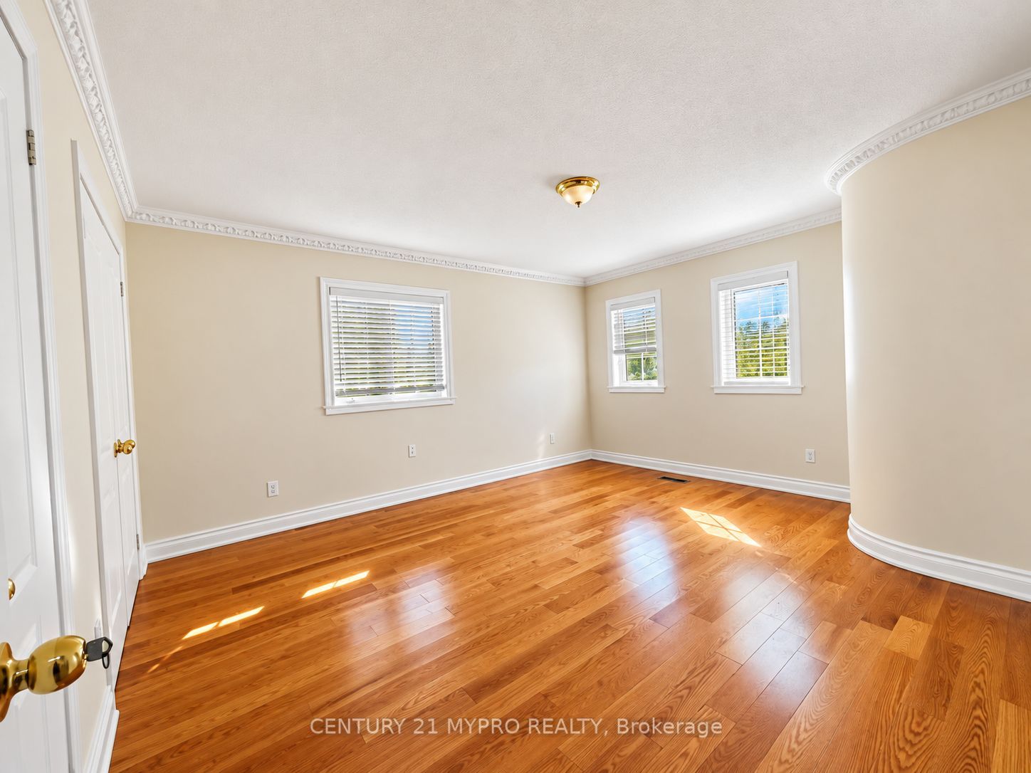 178 Stonemanor Avenue Property Photo 9