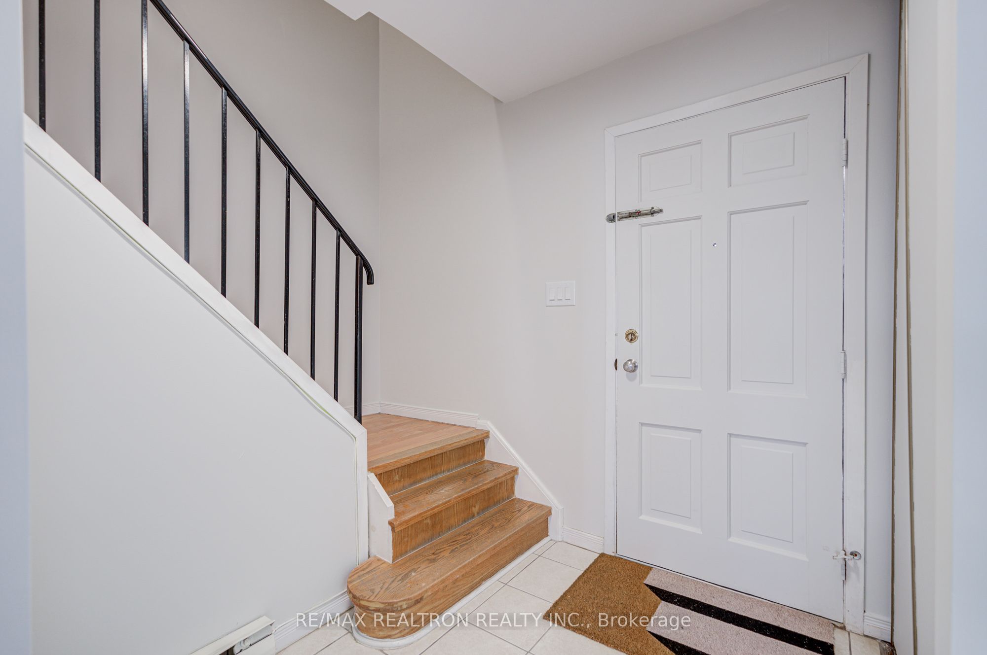 2550 Birchmount Road 20 Property Photo 4