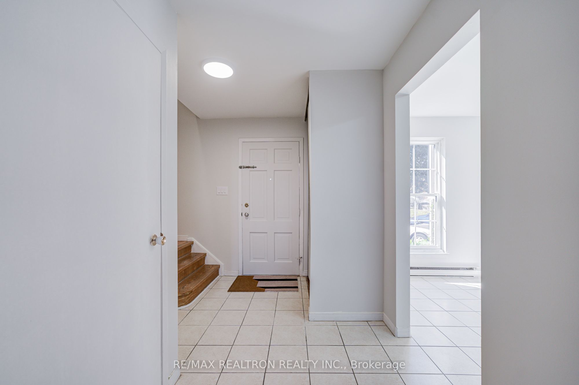 2550 Birchmount Road 20 Property Photo 5