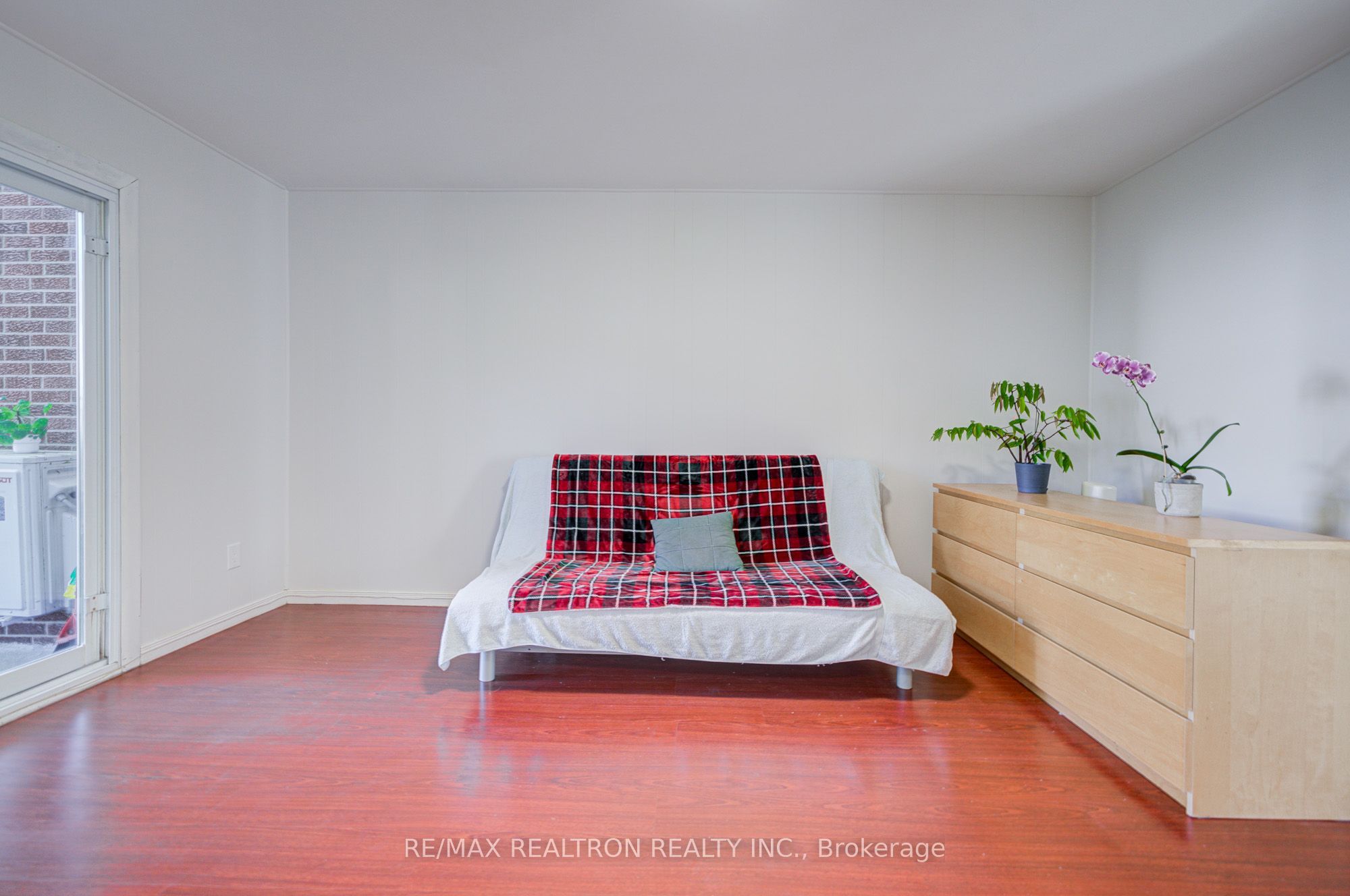 2550 Birchmount Road 20 Property Photo 6