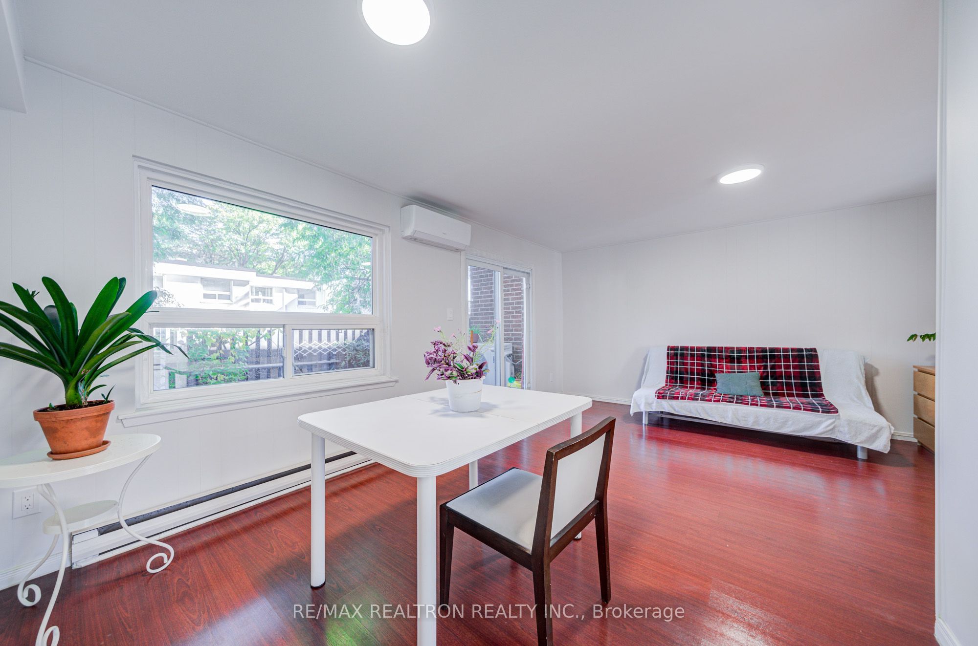 2550 Birchmount Road 20 Property Photo 11