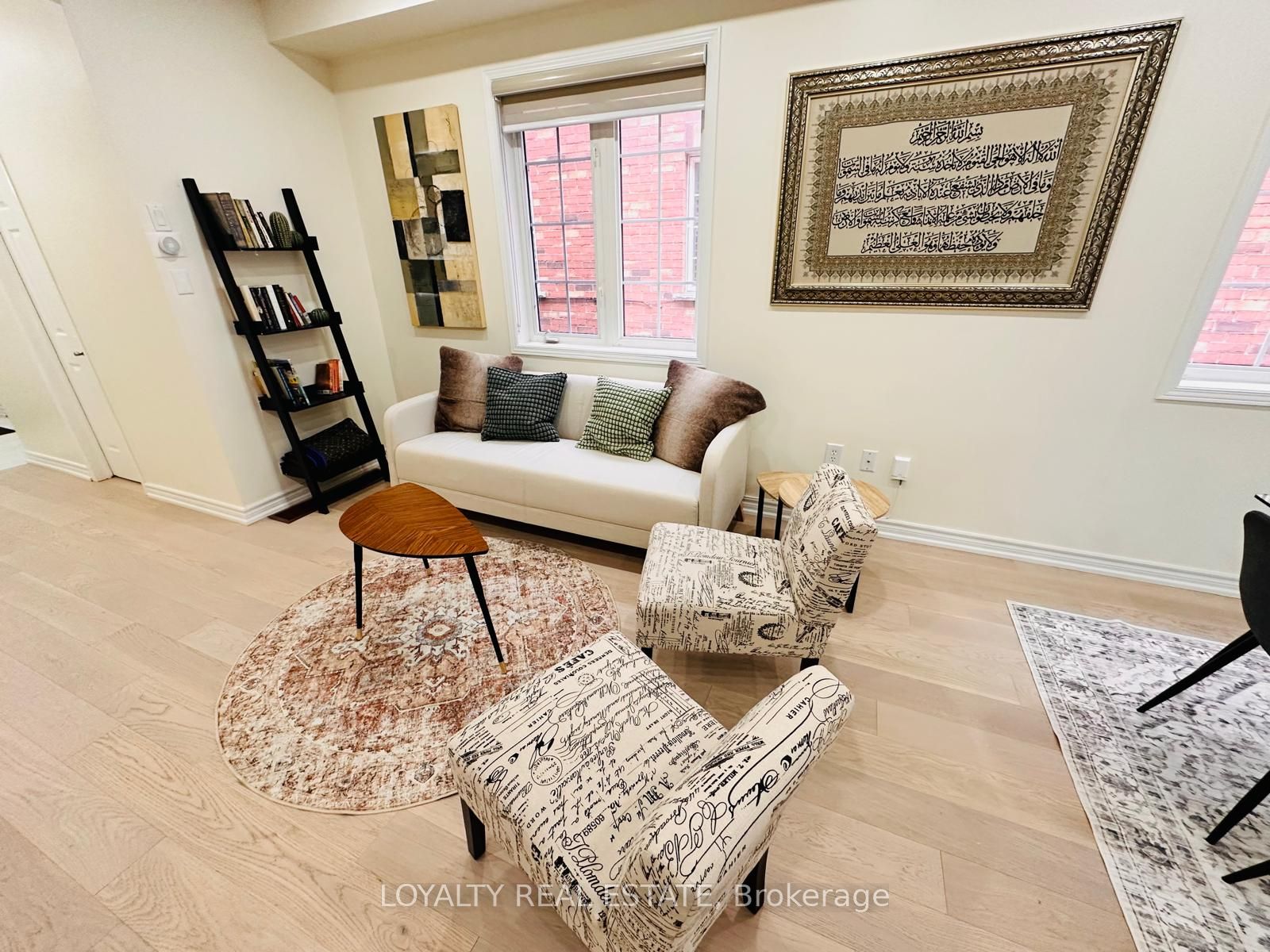 28 Thorp Crescent Property Photo 6