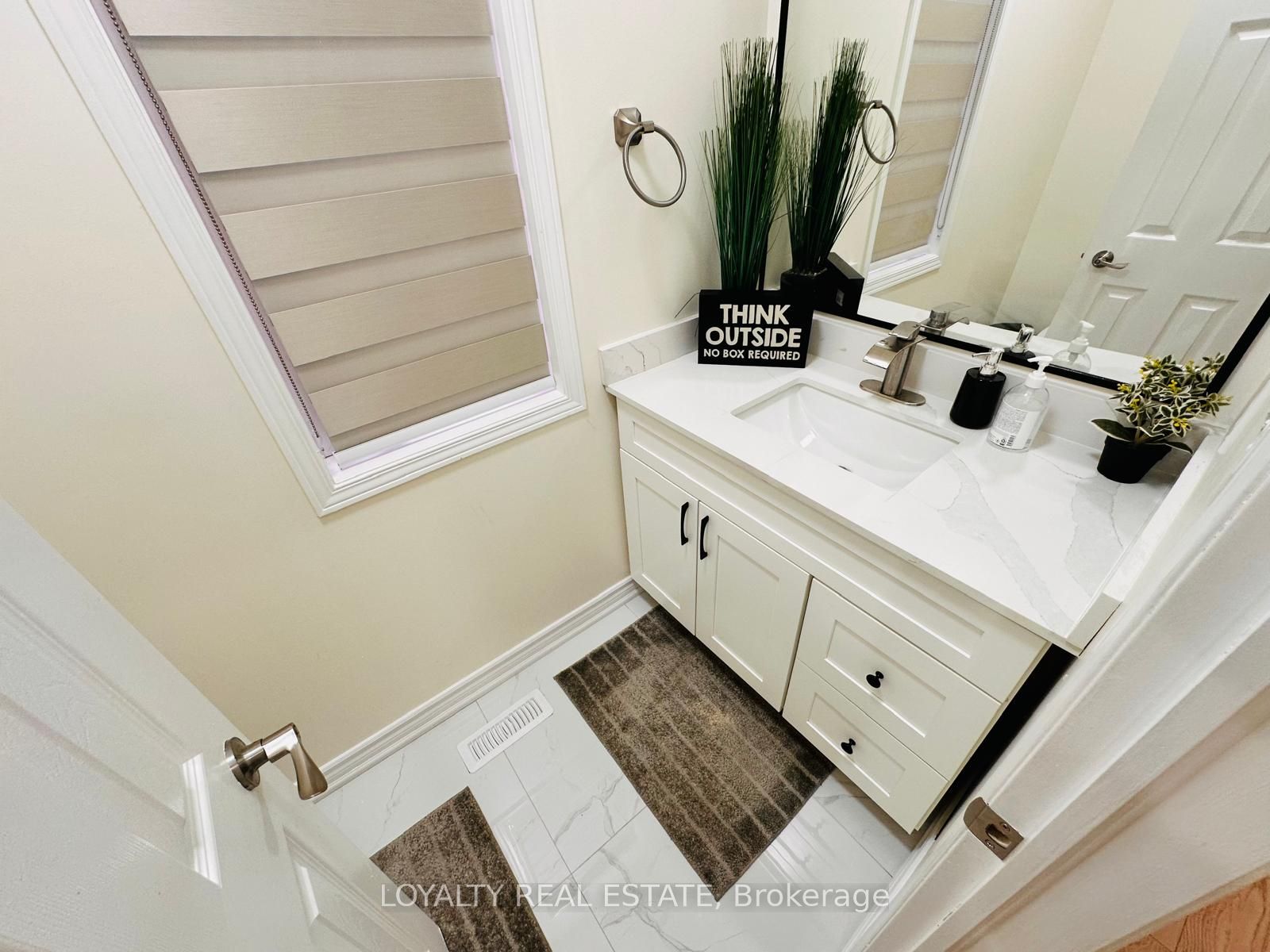 28 Thorp Crescent Property Photo 17