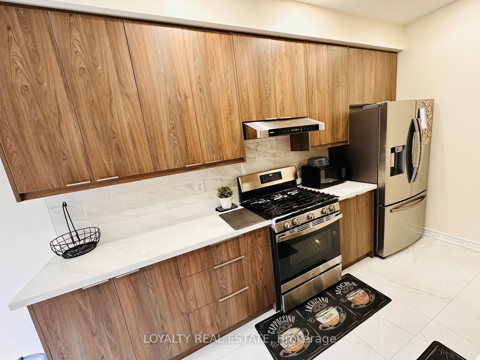 28 Thorp Crescent Property Photo 21