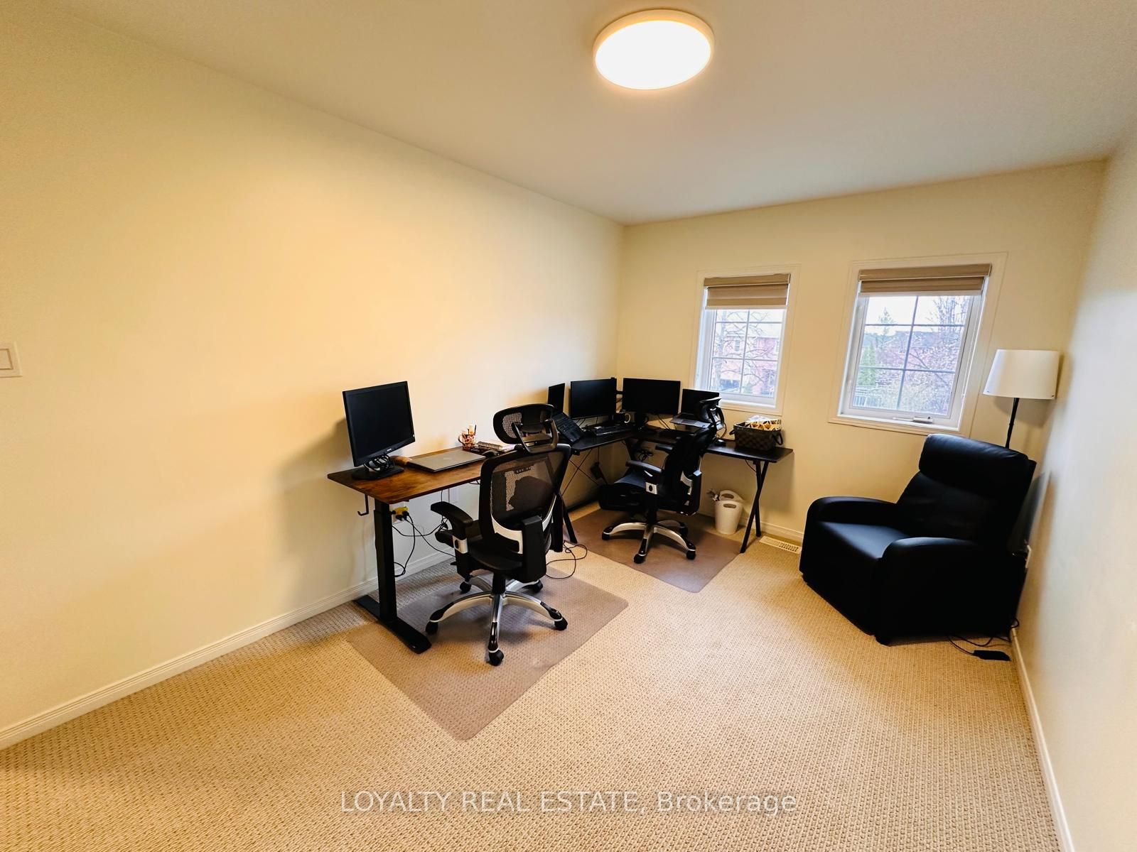 28 Thorp Crescent Property Photo 35