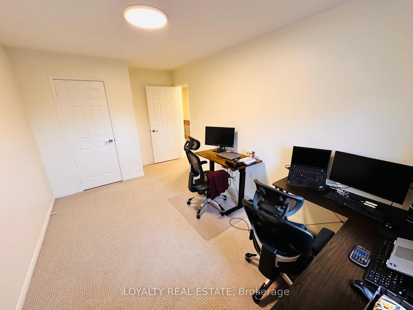 28 Thorp Crescent Property Photo 36