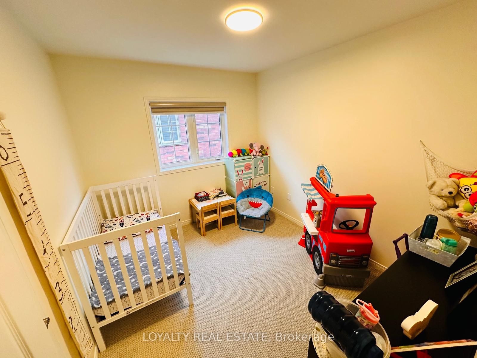 28 Thorp Crescent Property Photo 37