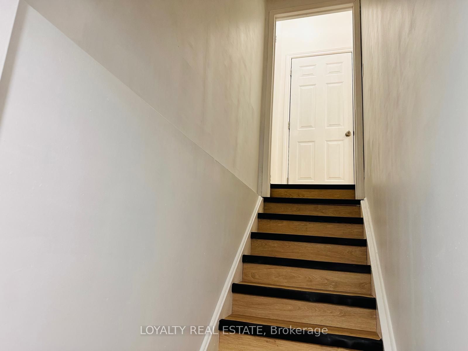 28 Thorp Crescent Property Photo 40