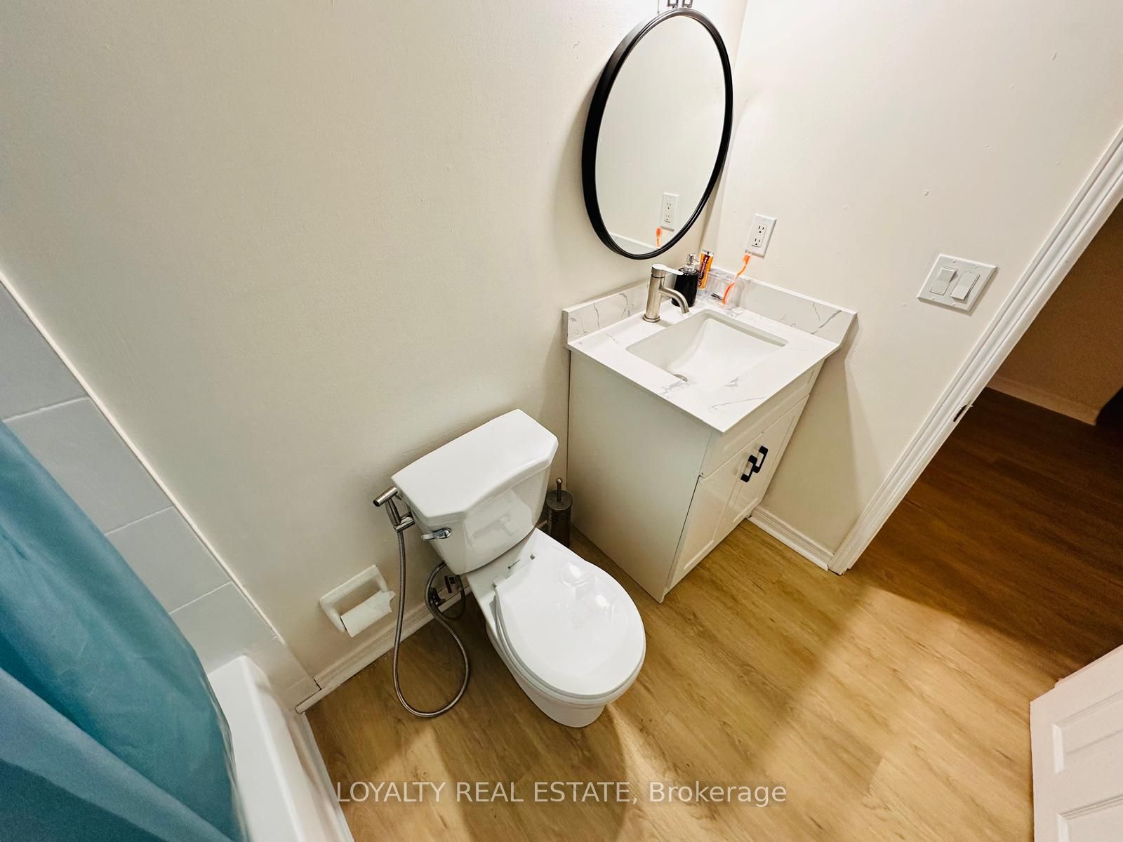 28 Thorp Crescent Property Photo 47