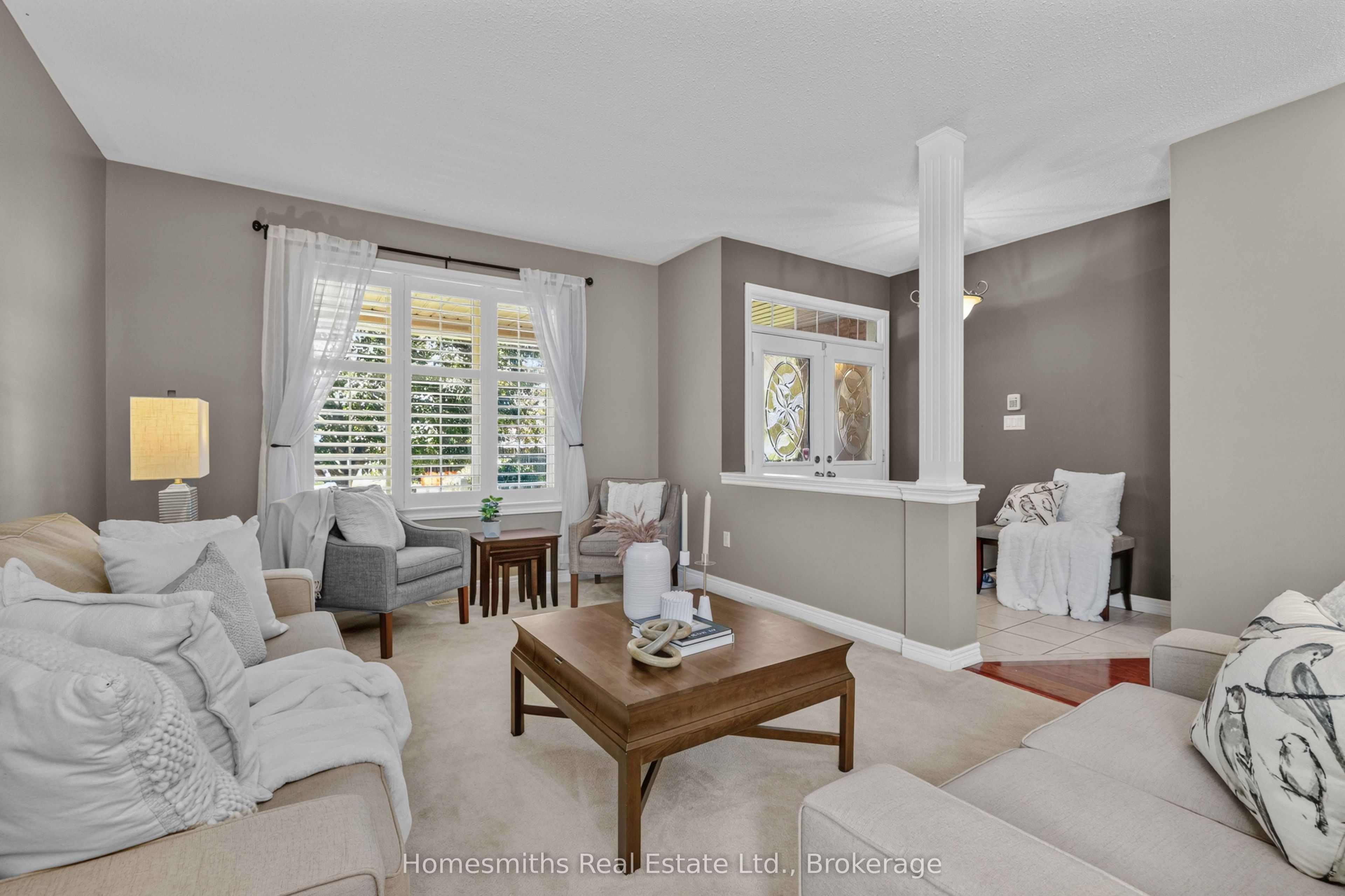 461 King Avenue E Property Photo 3