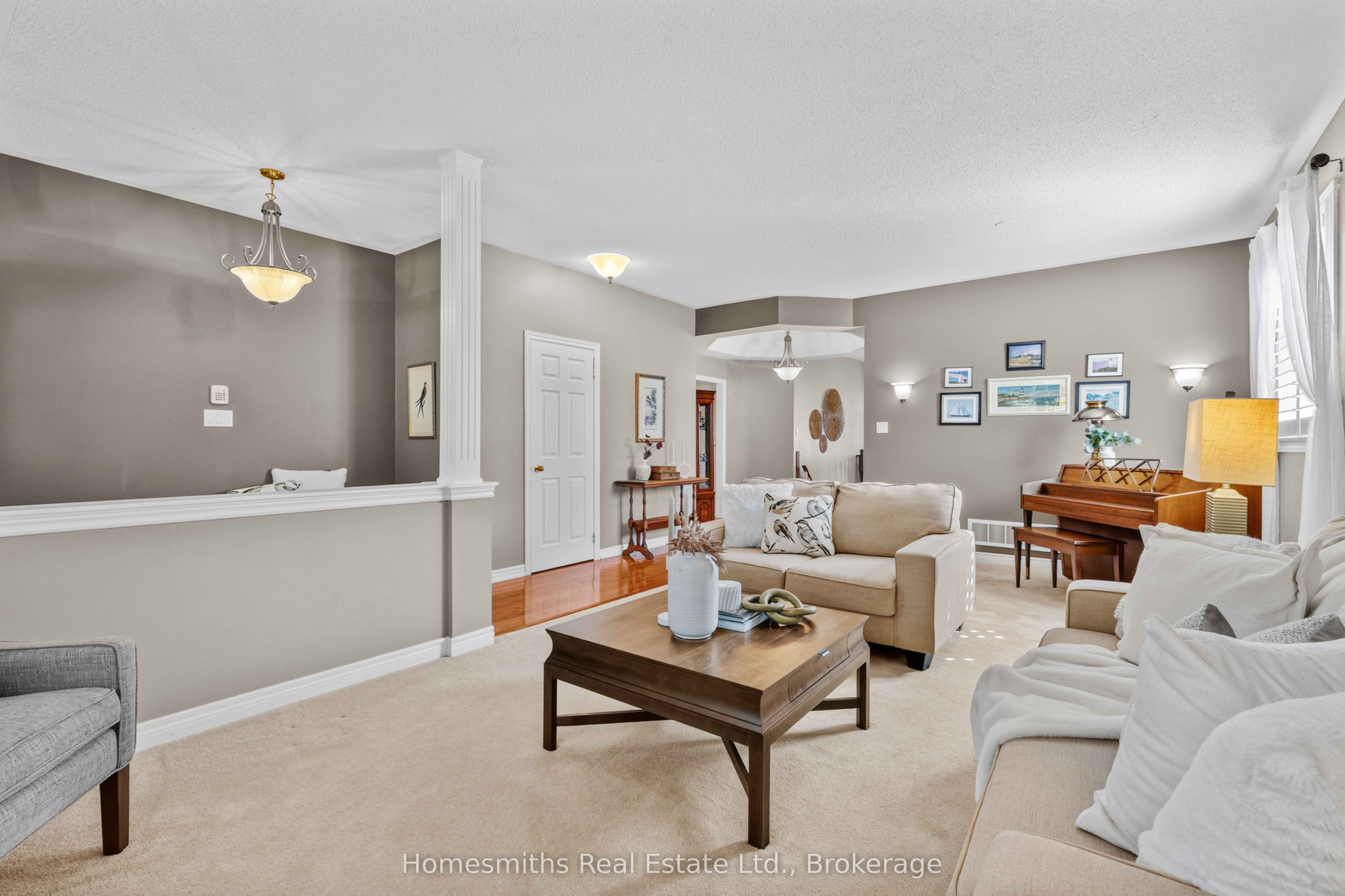 461 King Avenue E Property Photo 4