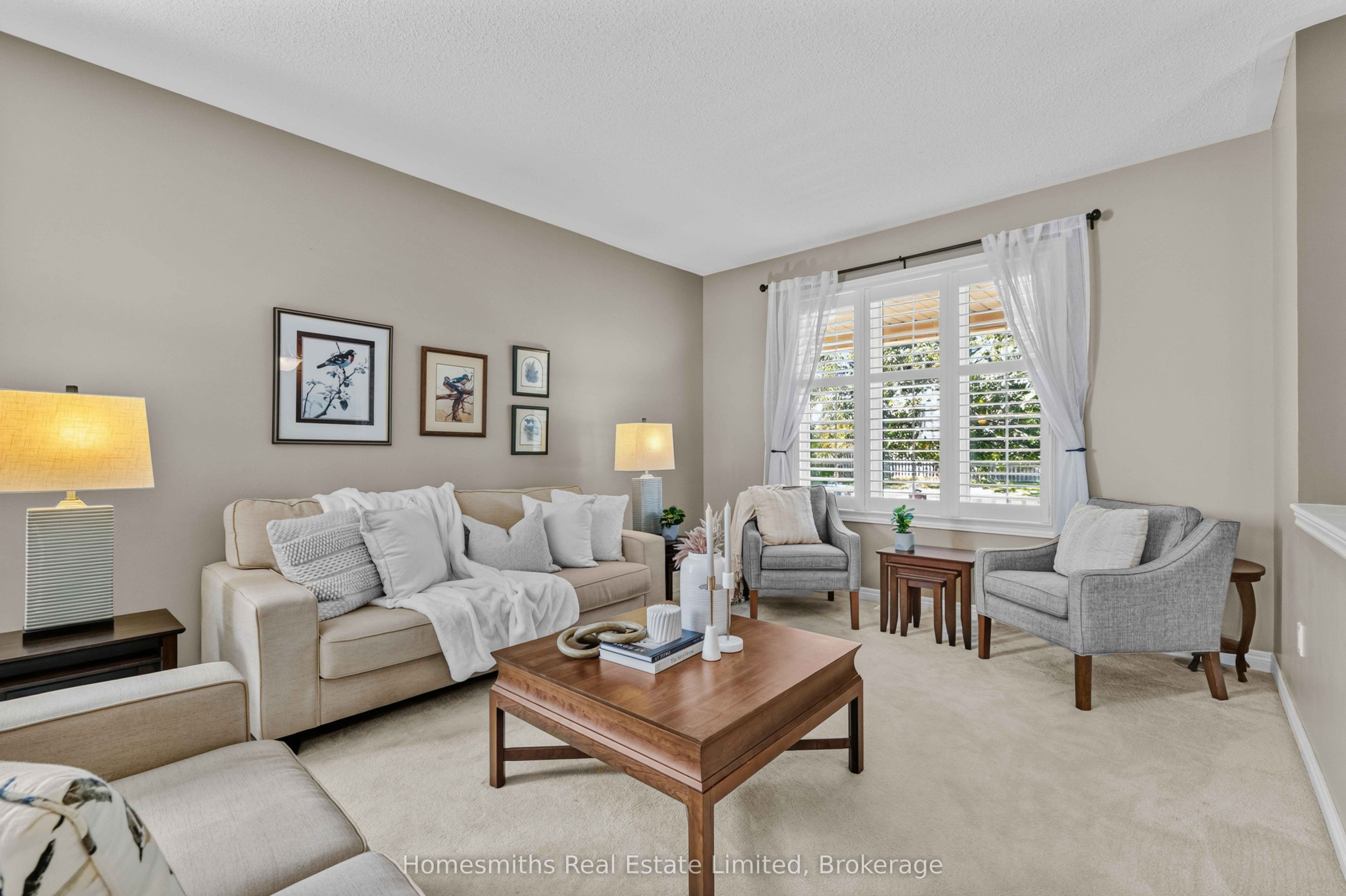 461 King Avenue E Property Photo 5