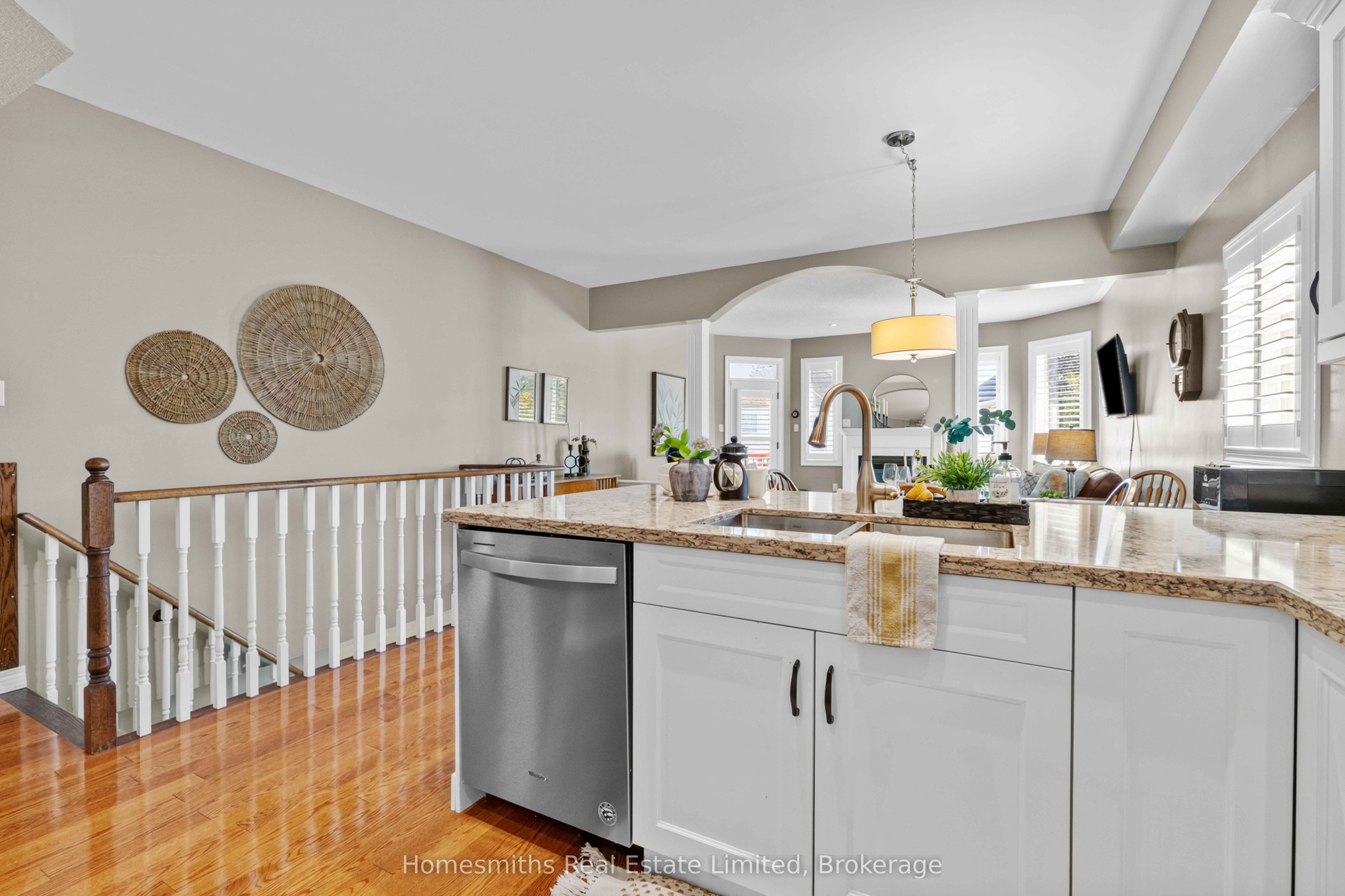461 King Avenue E Property Photo 8