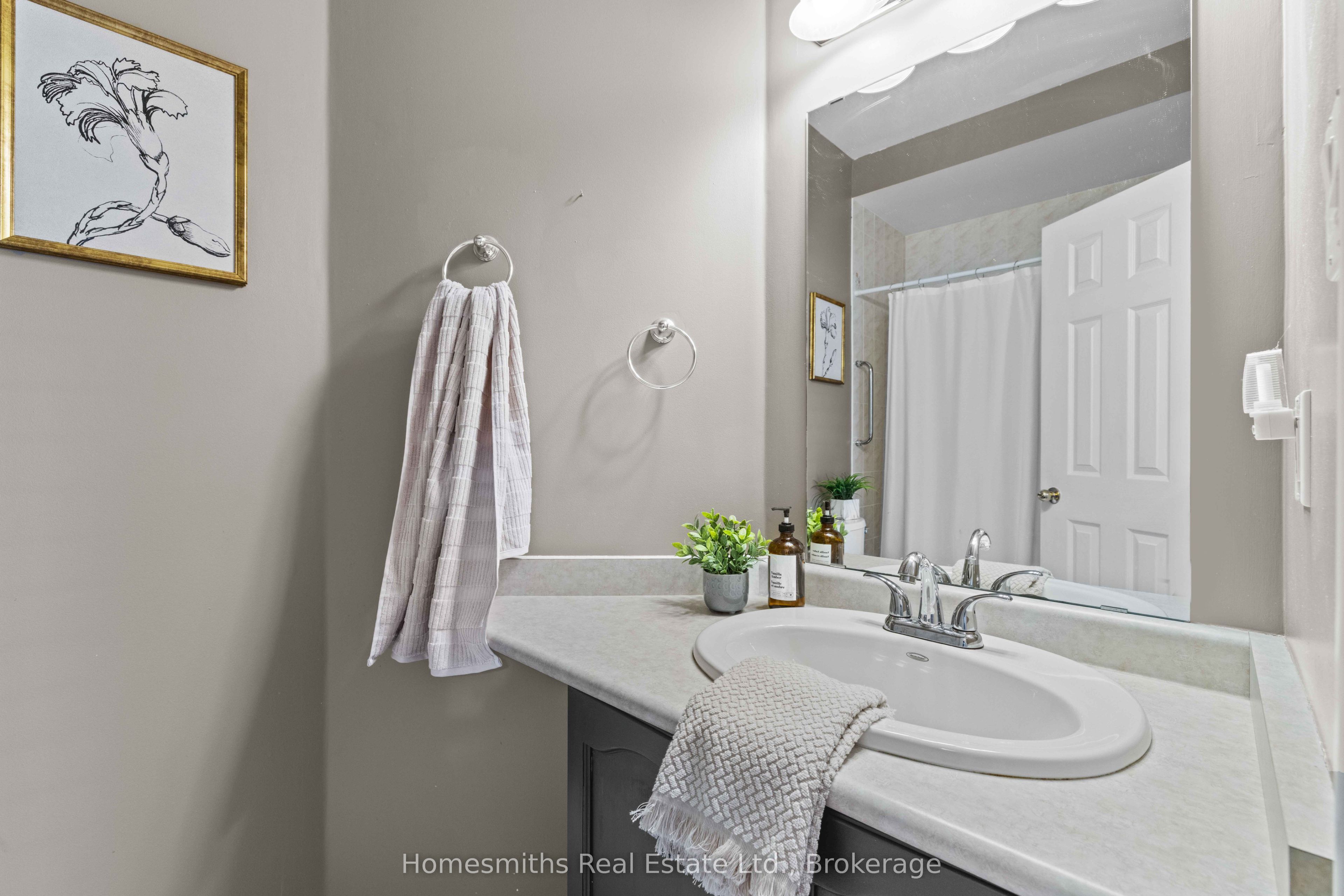 461 King Avenue E Property Photo 16