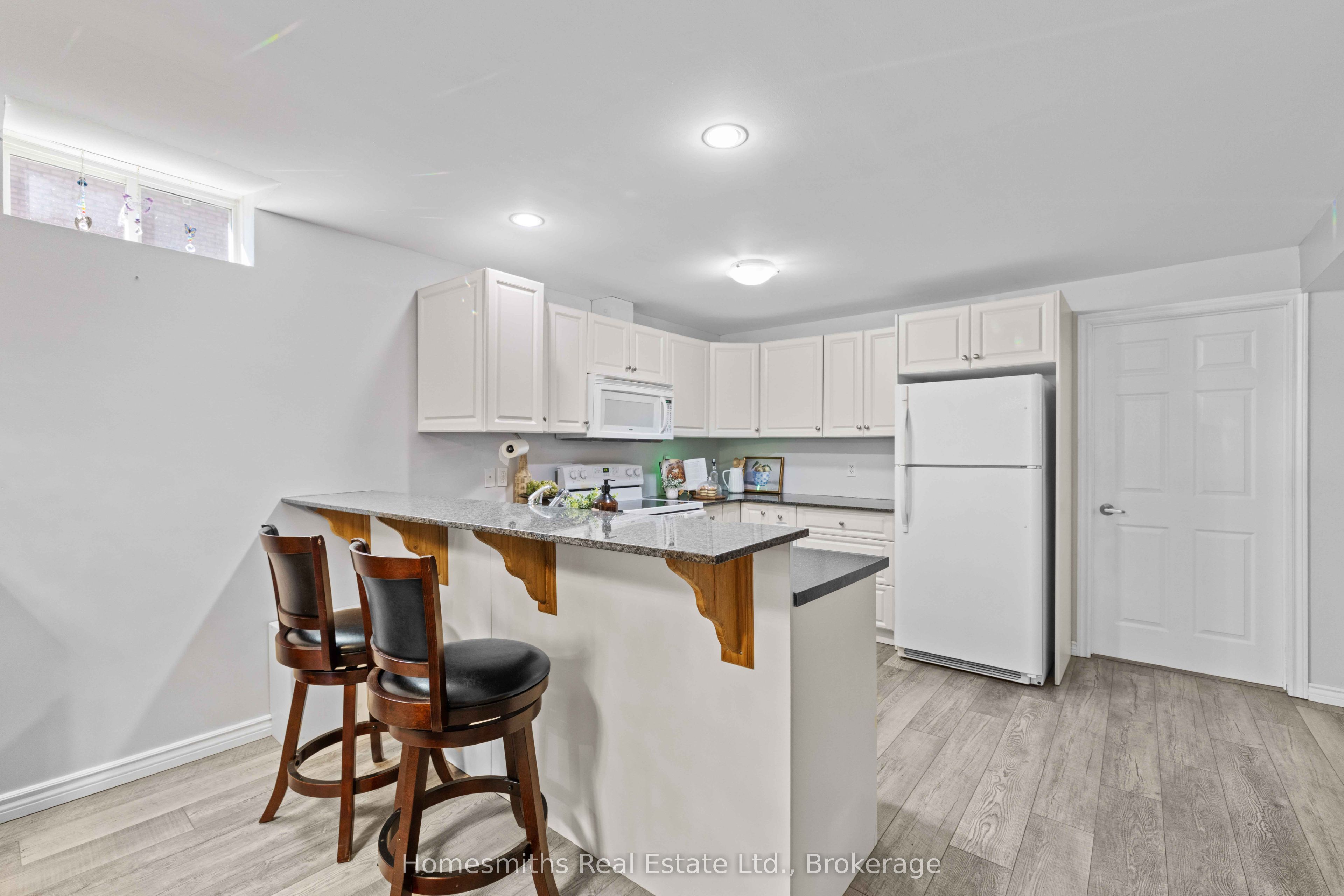 461 King Avenue E Property Photo 22