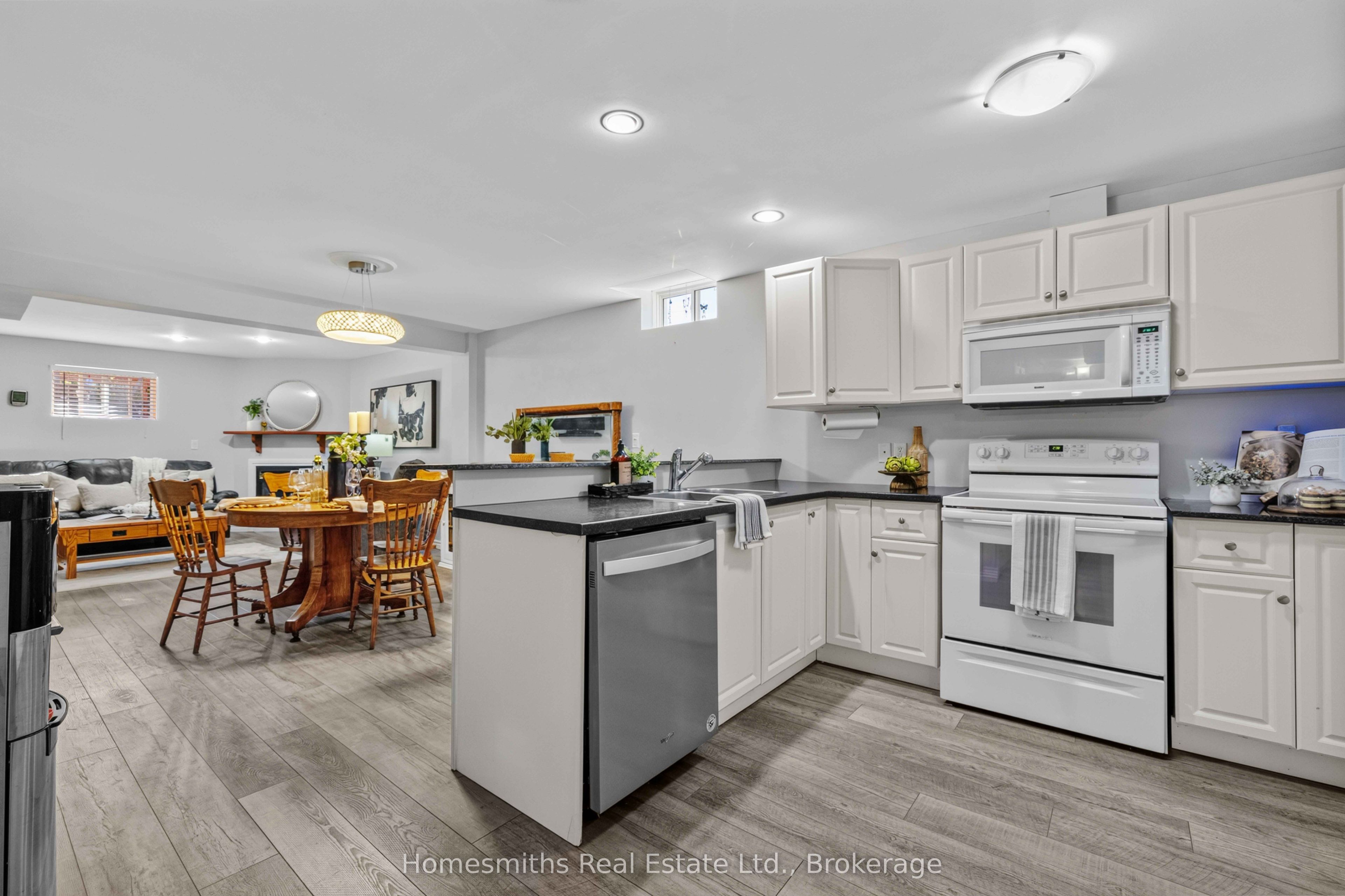 461 King Avenue E Property Photo 24