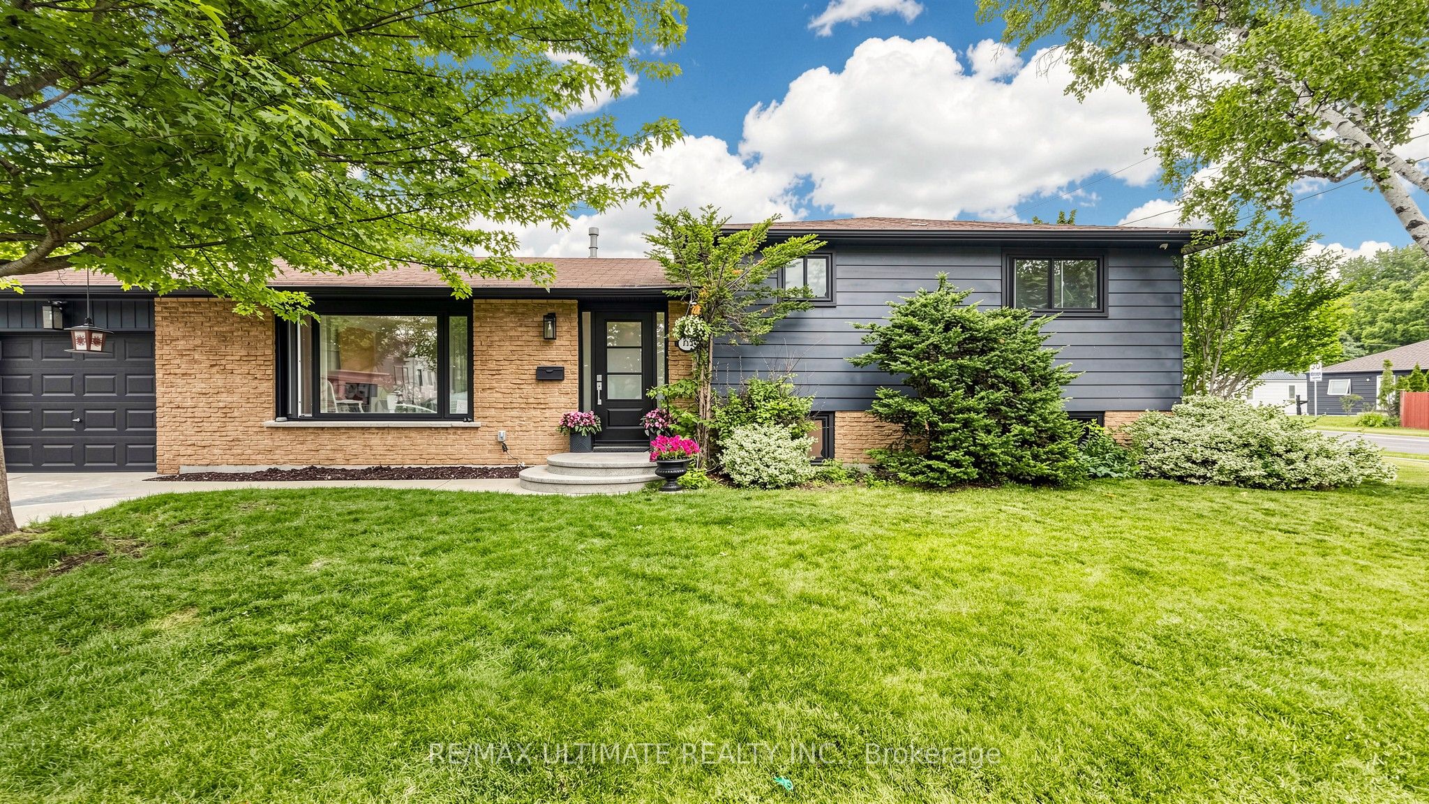 112 Coronation Drive Property Photo 3