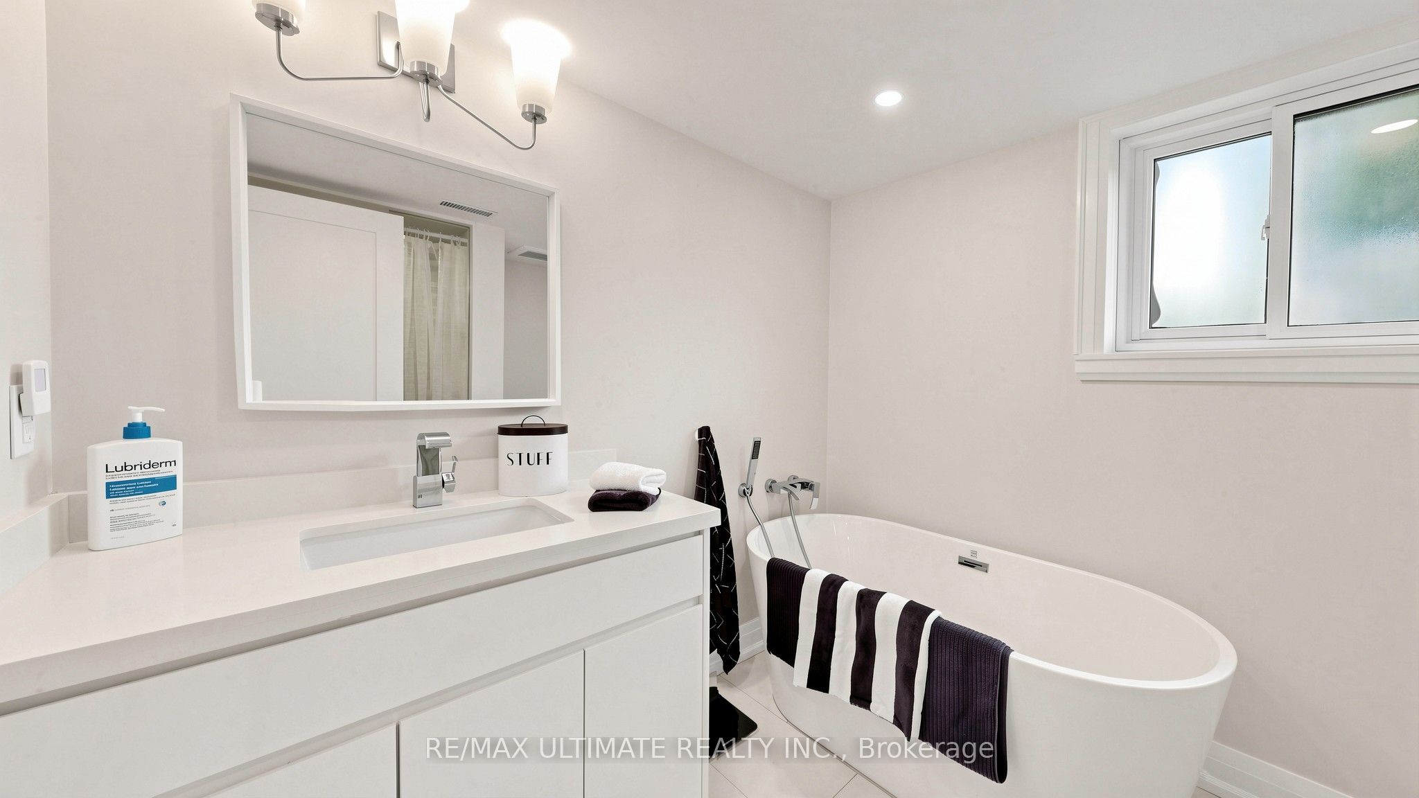 112 Coronation Drive Property Photo 14
