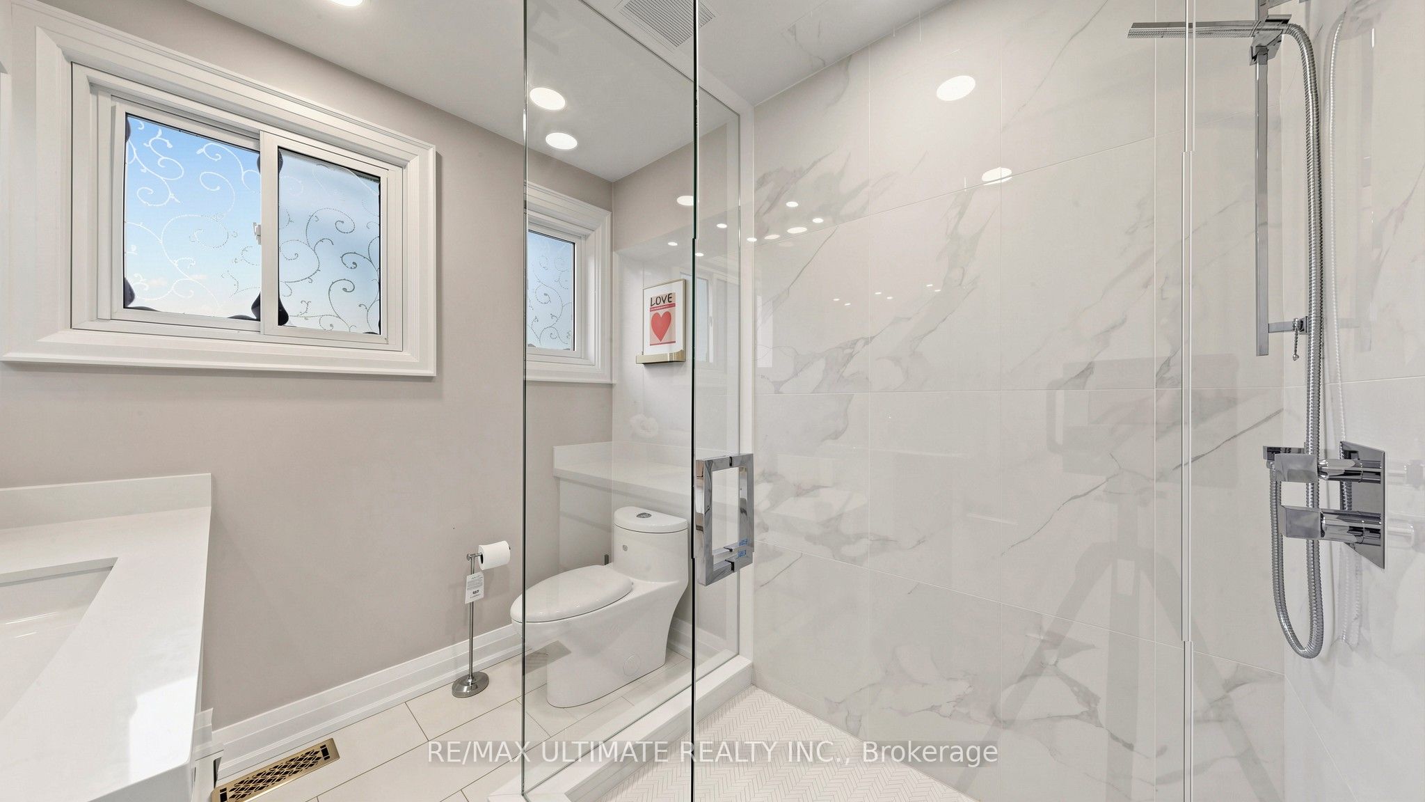 112 Coronation Drive Property Photo 44