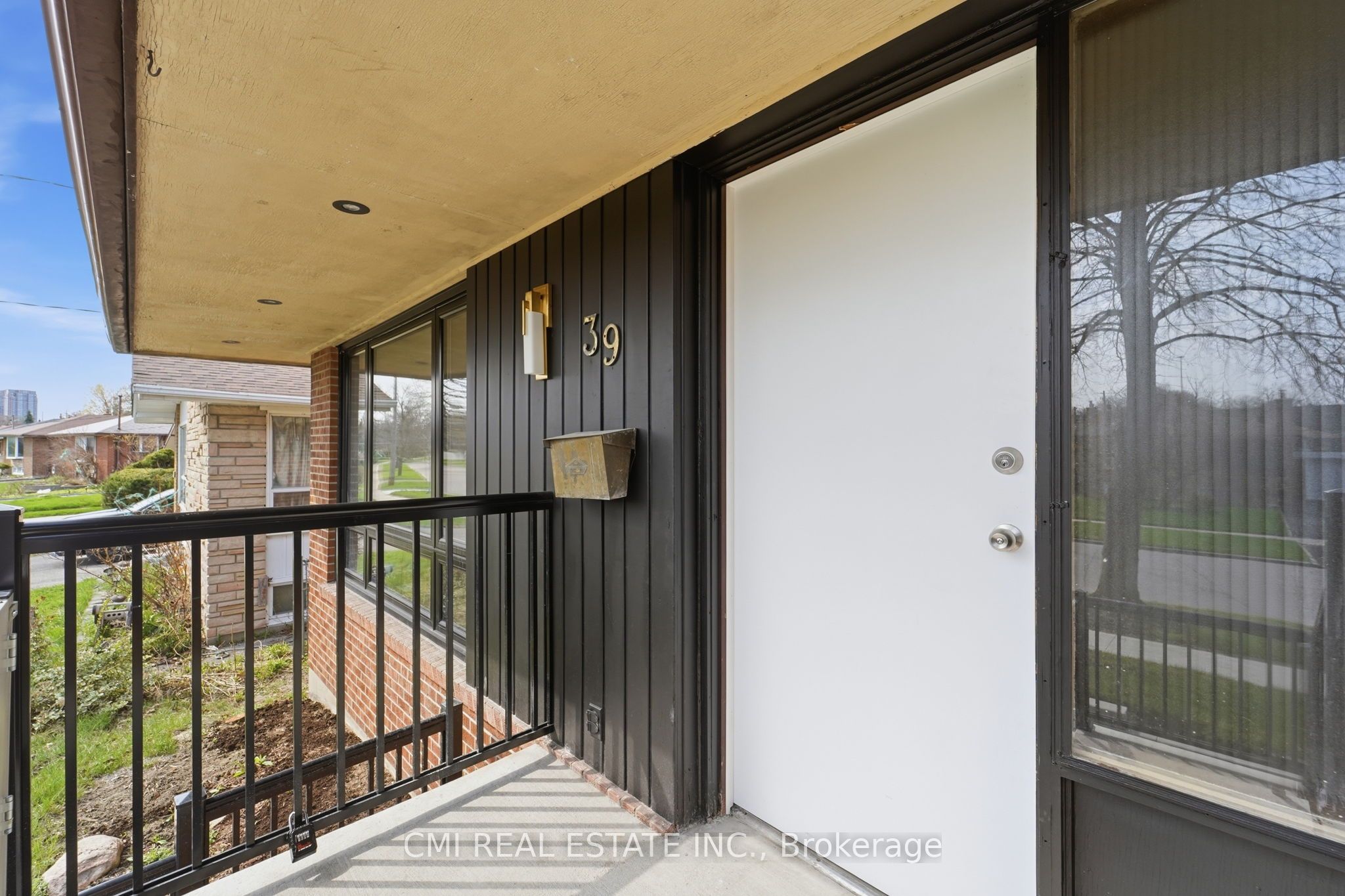 39 Earlton Road Property Photo 6