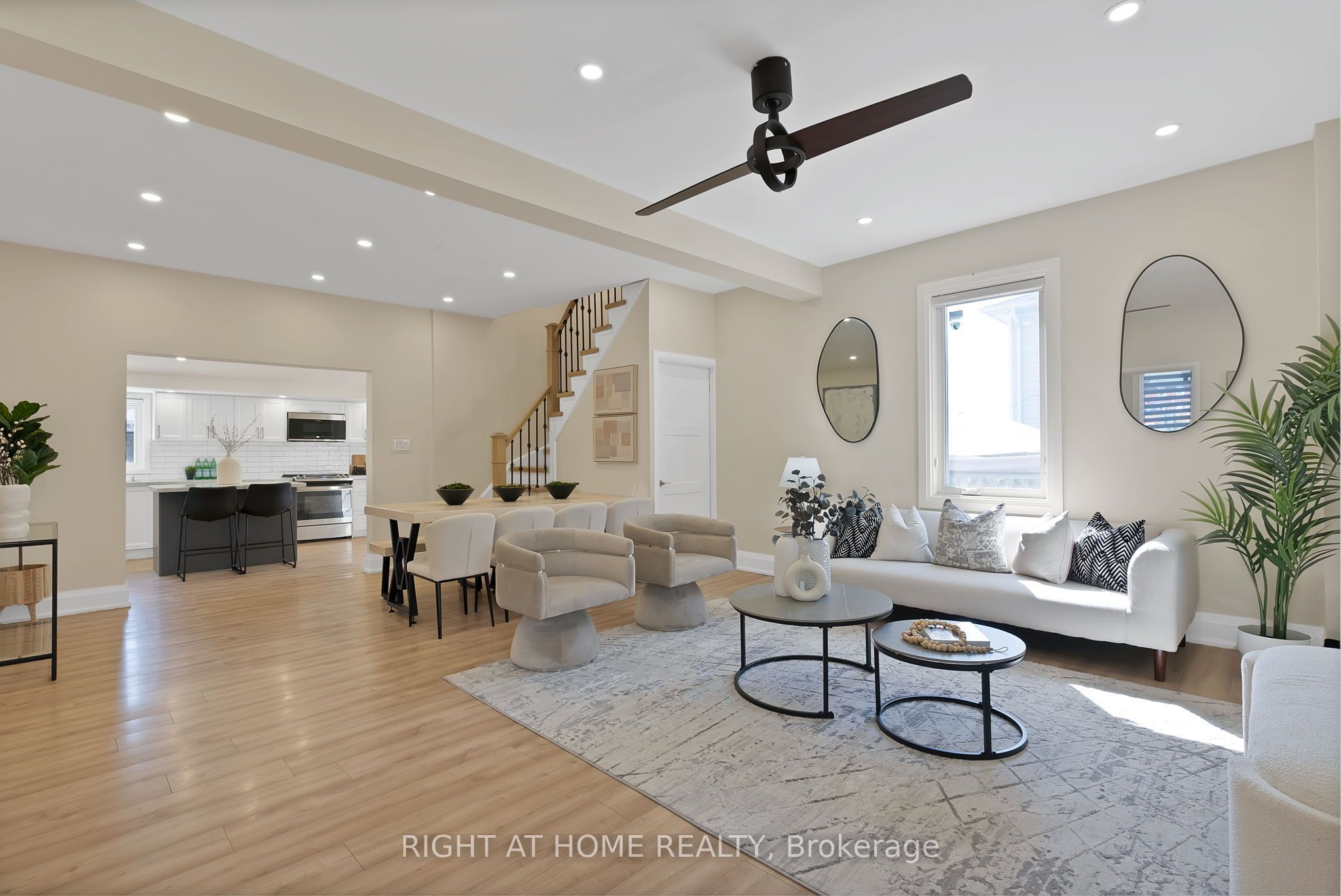 9495 Baldwin Street N Property Photo 1
