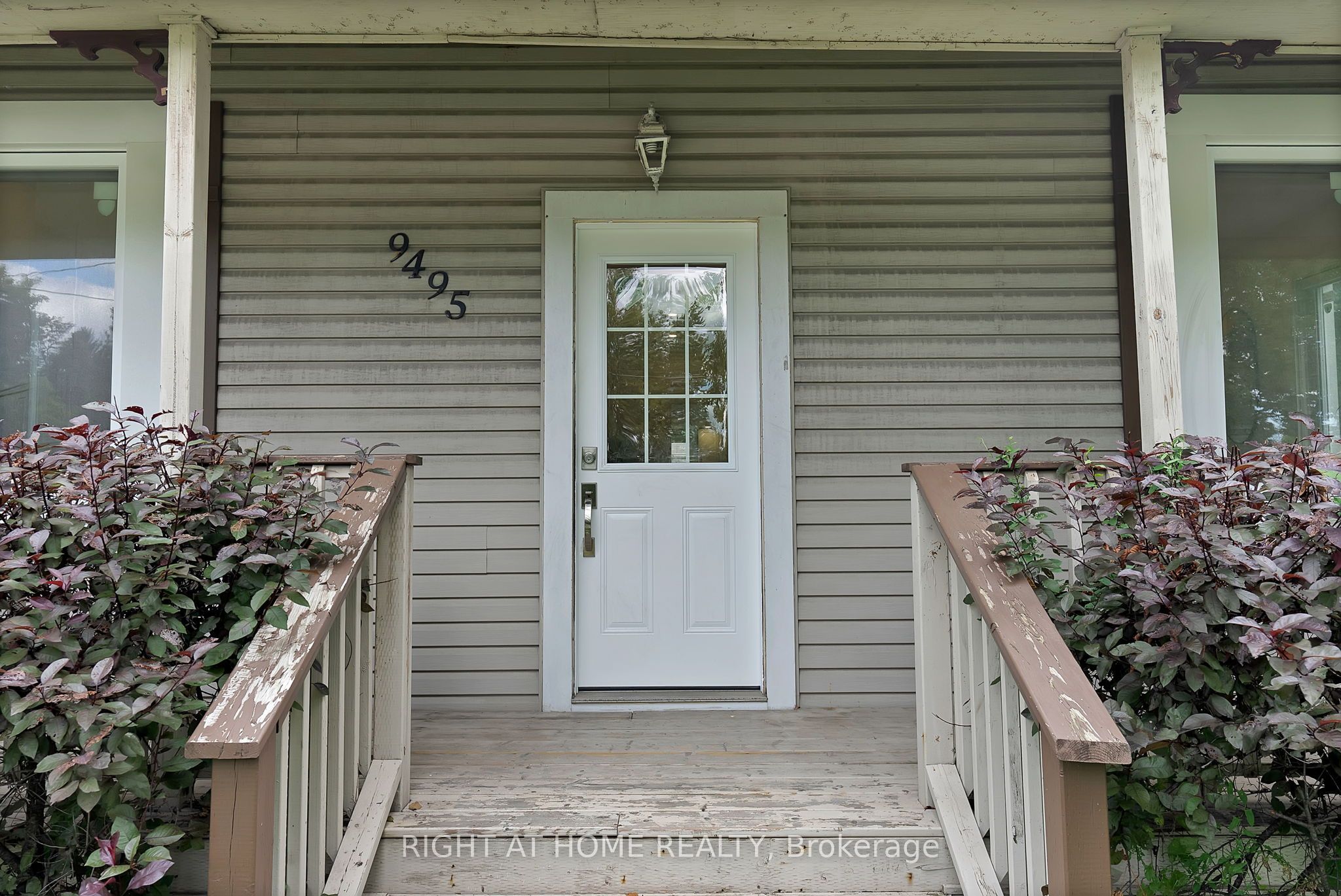 9495 Baldwin Street N Property Photo 6