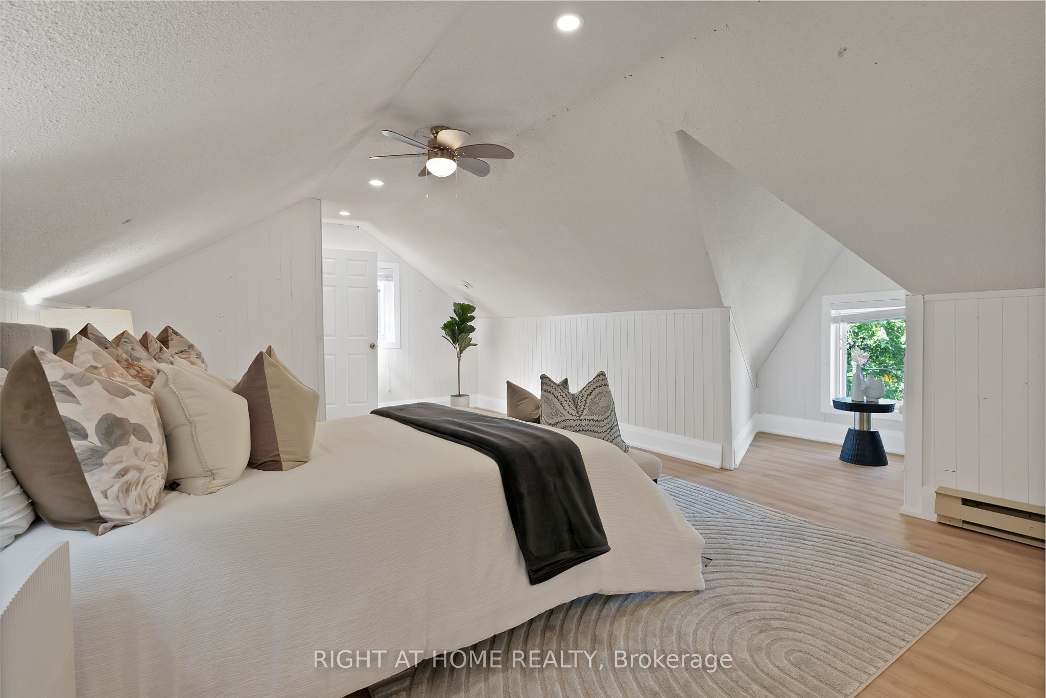9495 Baldwin Street N Property Photo 20