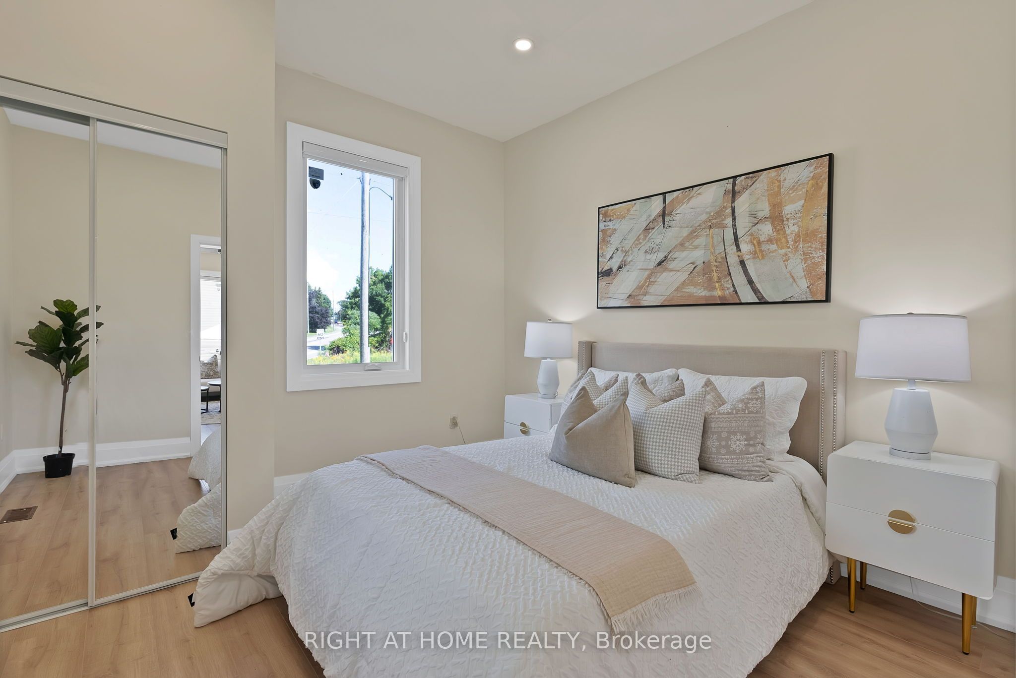 9495 Baldwin Street N Property Photo 22