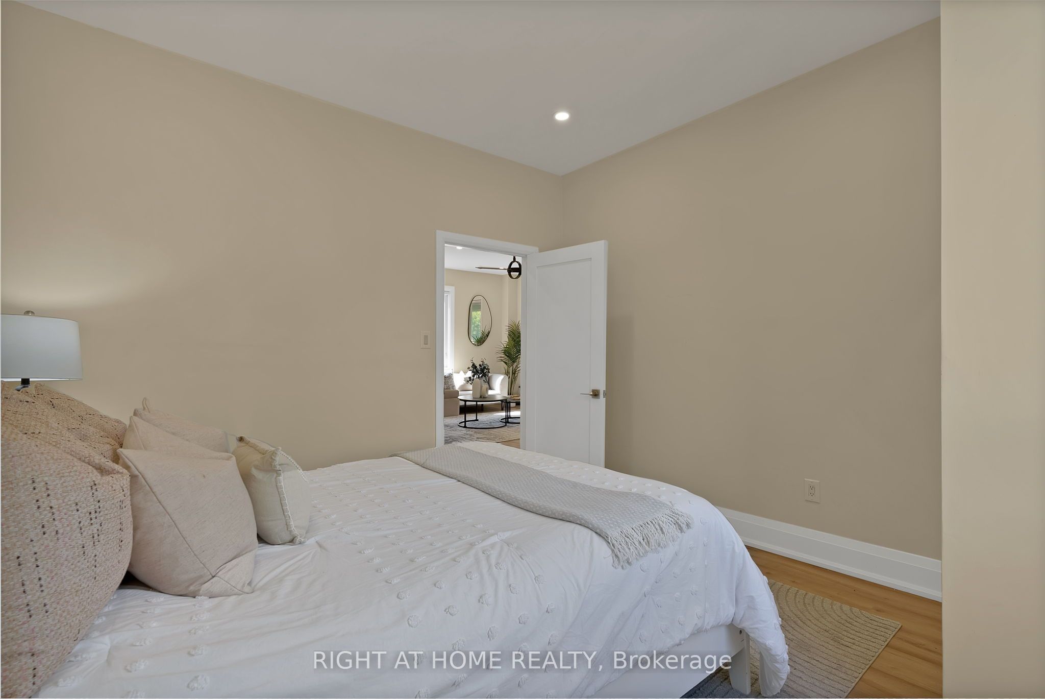 9495 Baldwin Street N Property Photo 25