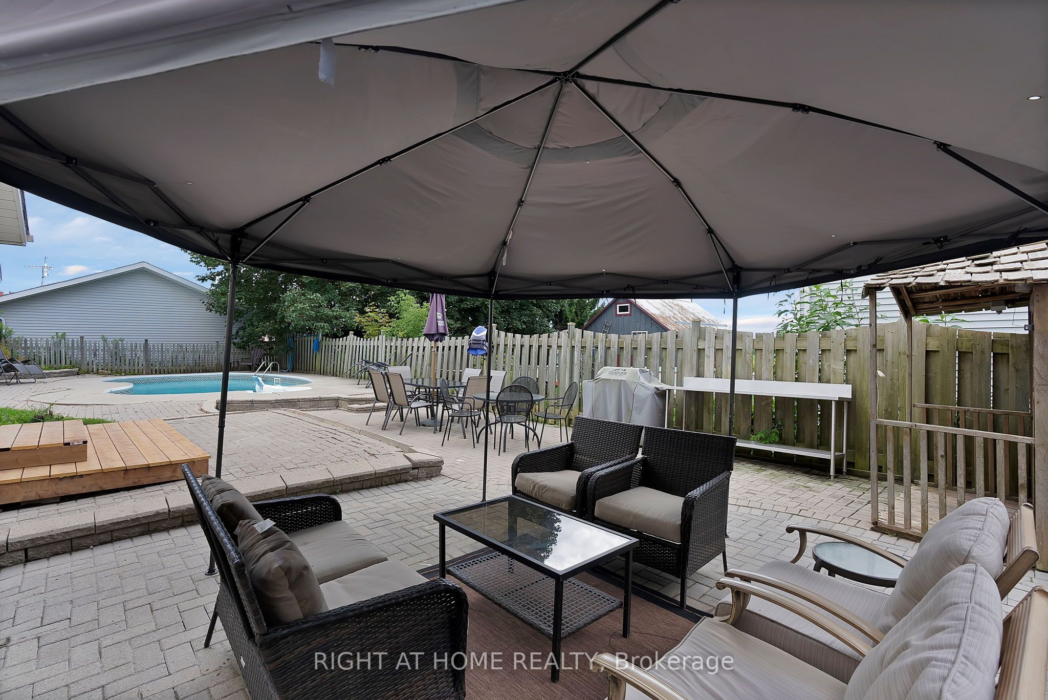 9495 Baldwin Street N Property Photo 33