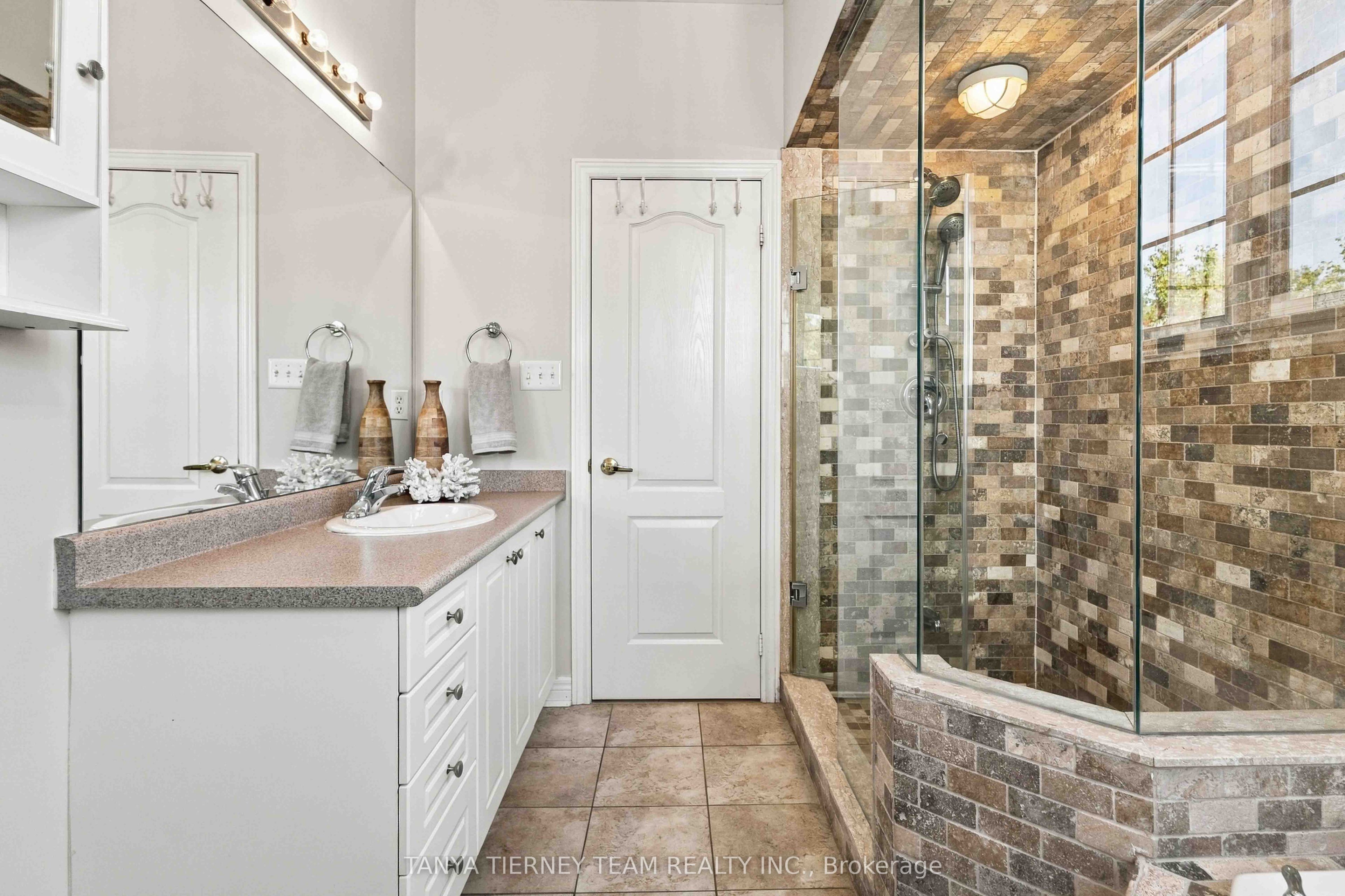 4 Branthaven Court Property Photo 29