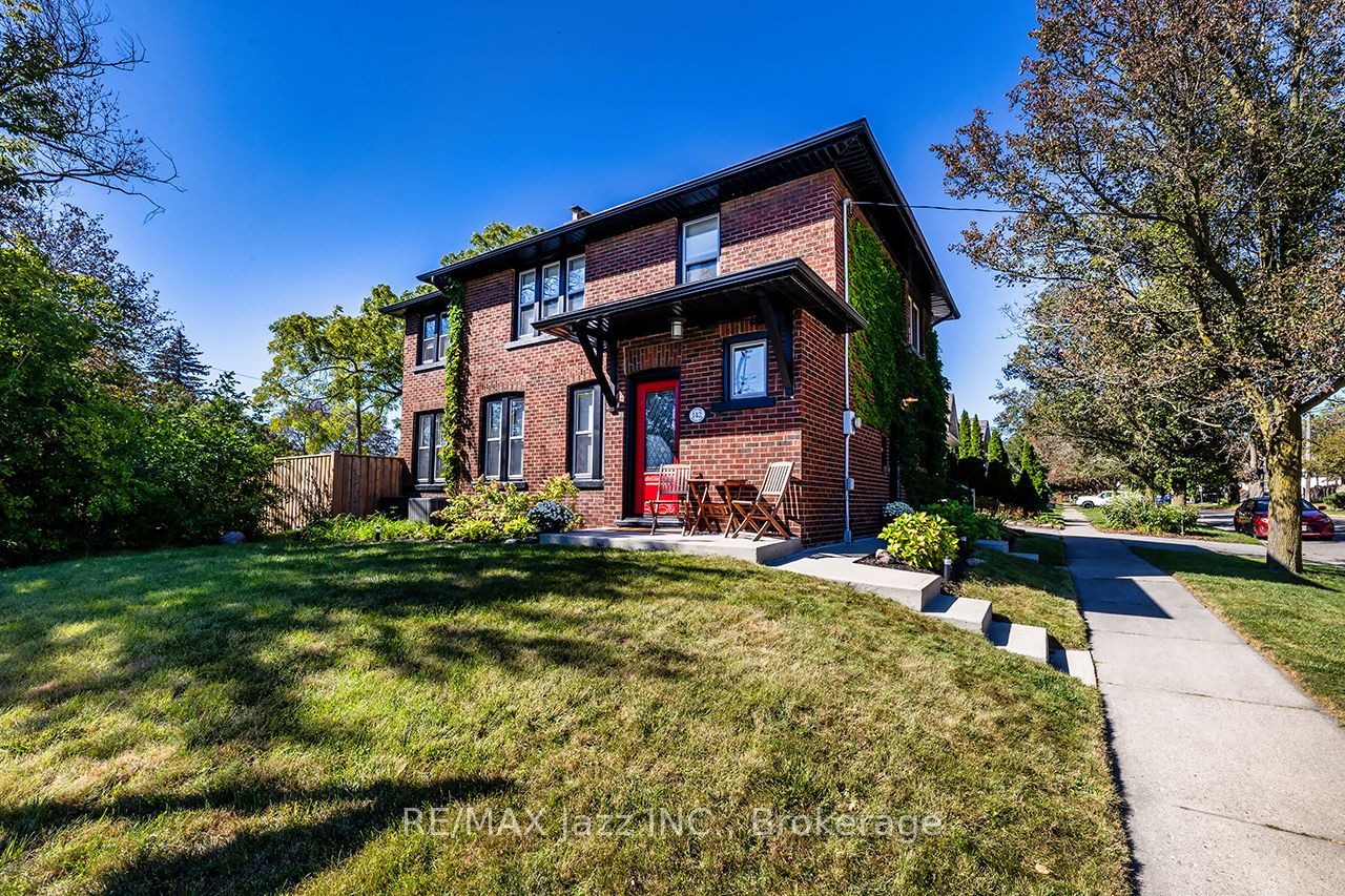142 Adelaide Avenue W Property Photo 1
