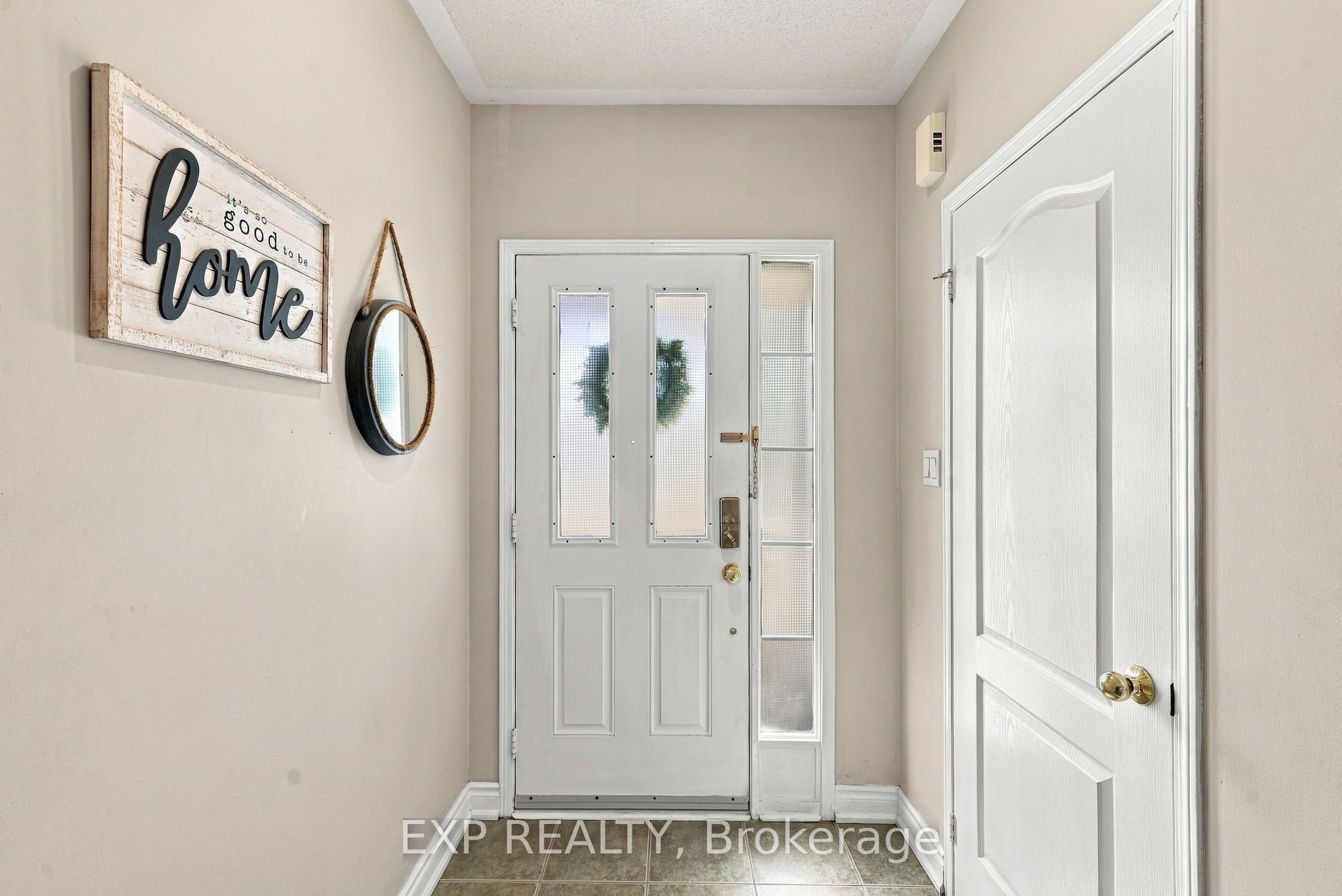48 Thackery Drive Property Photo 3