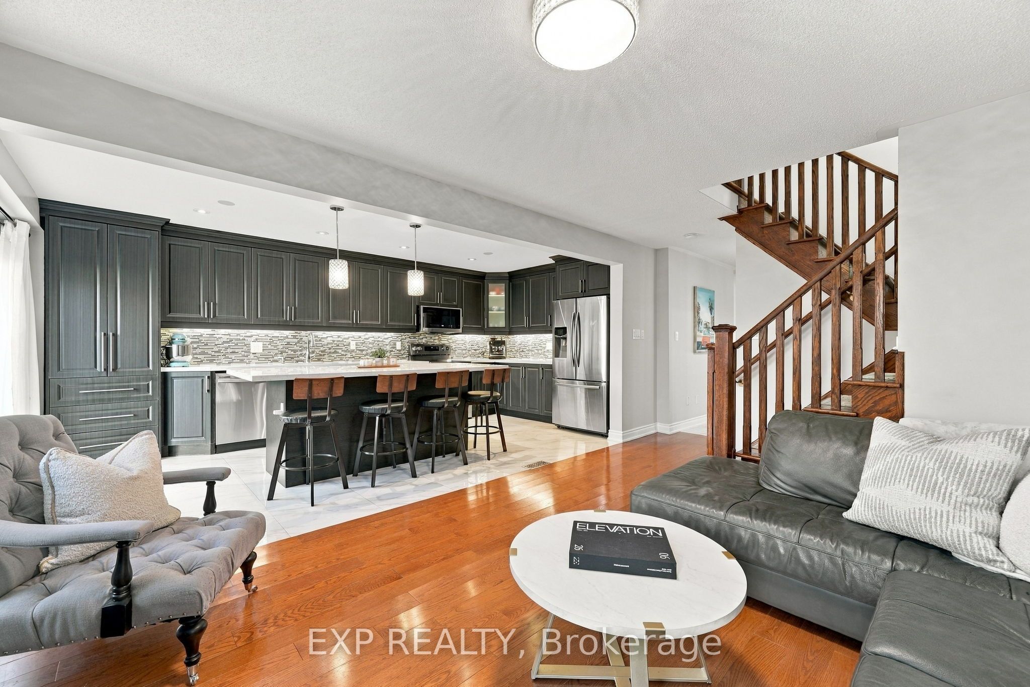 48 Thackery Drive Property Photo 6