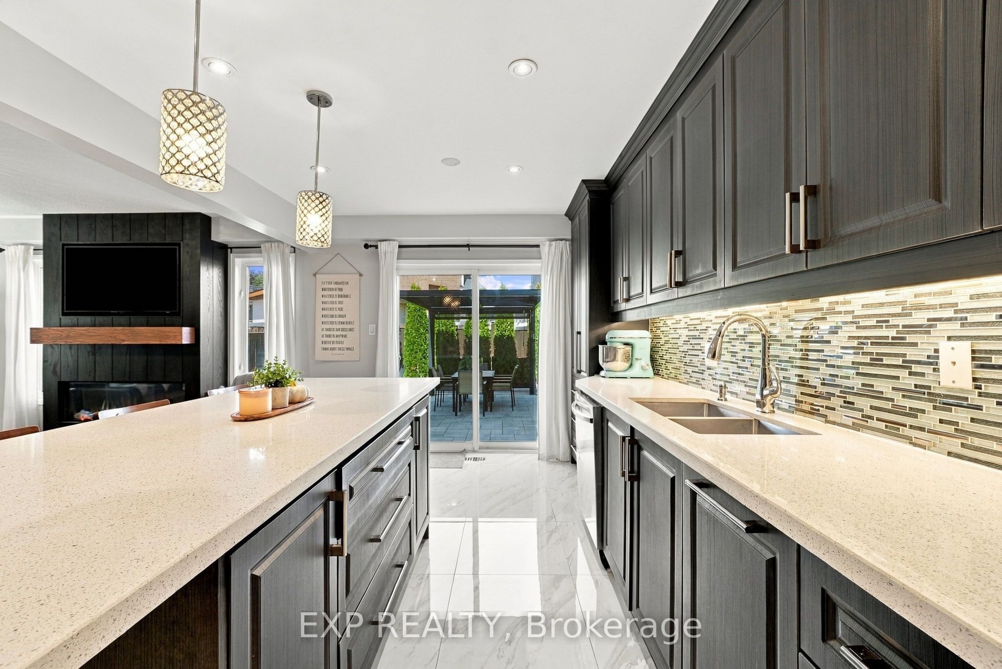 48 Thackery Drive Property Photo 11