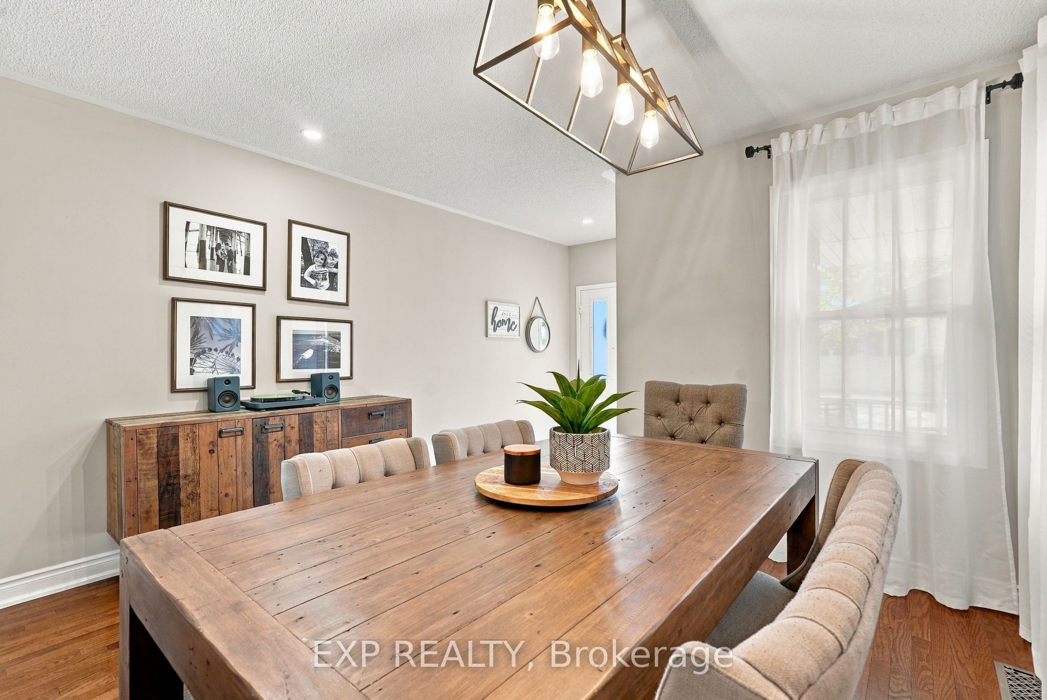 48 Thackery Drive Property Photo 14