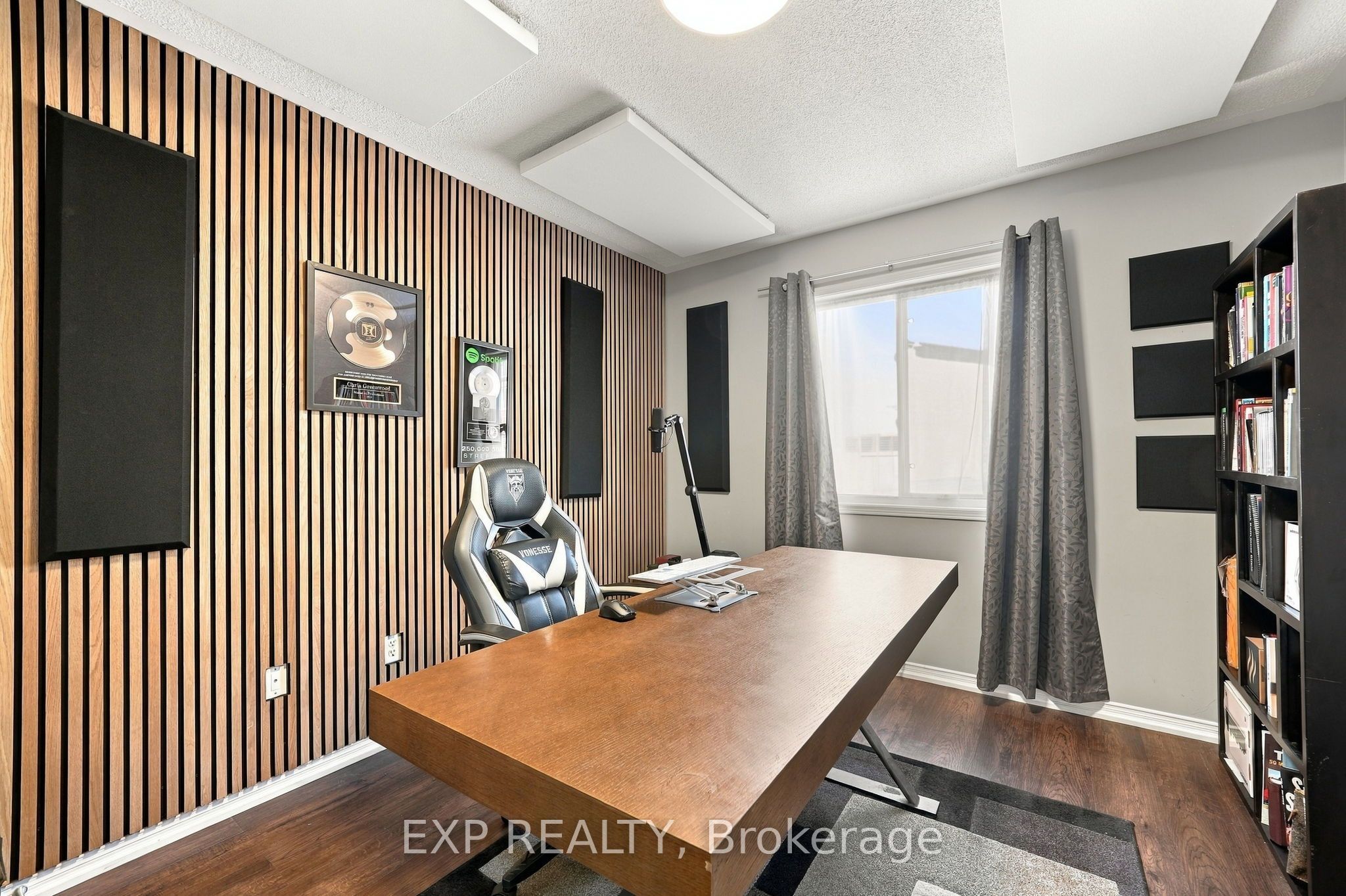 48 Thackery Drive Property Photo 26