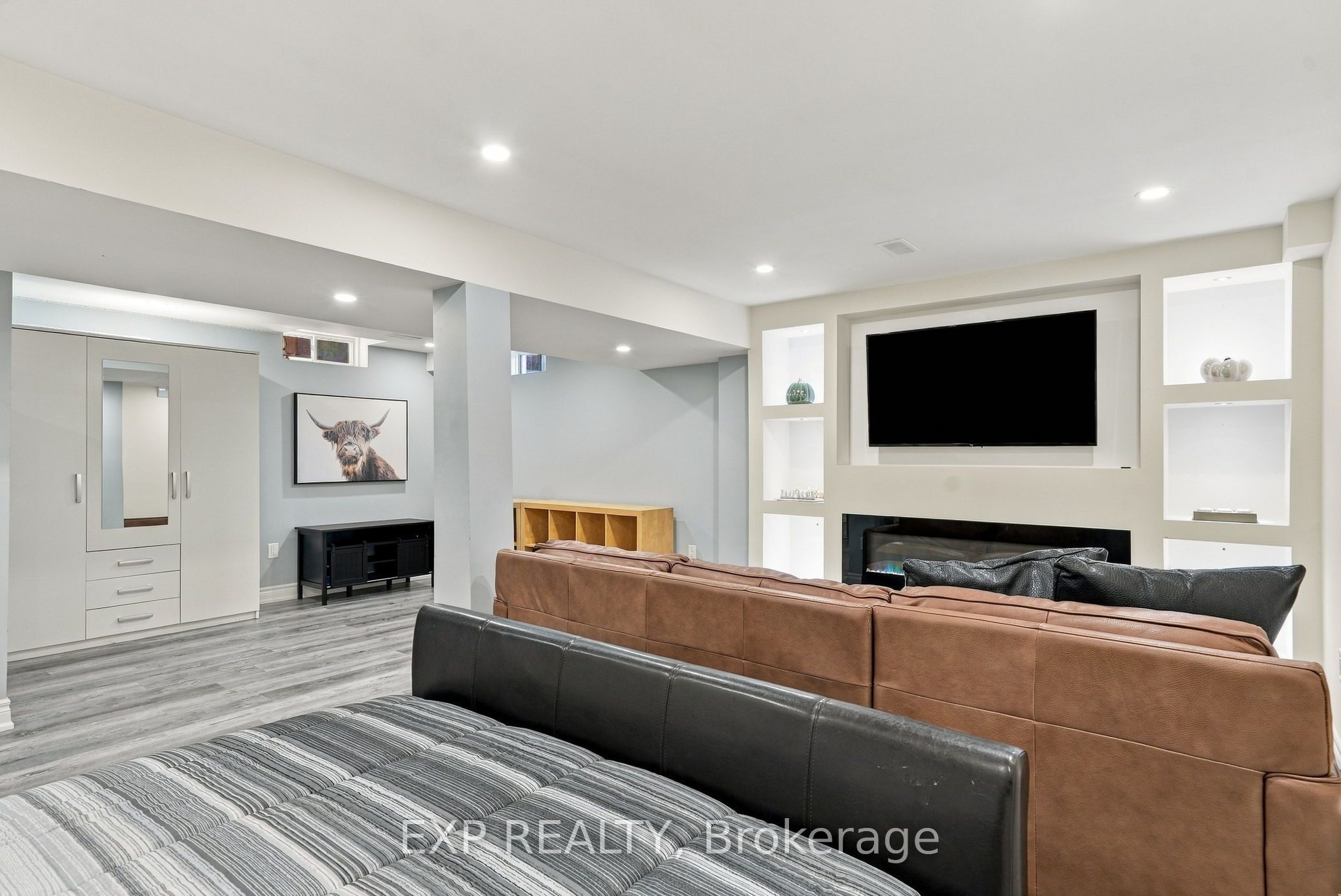 48 Thackery Drive Property Photo 36