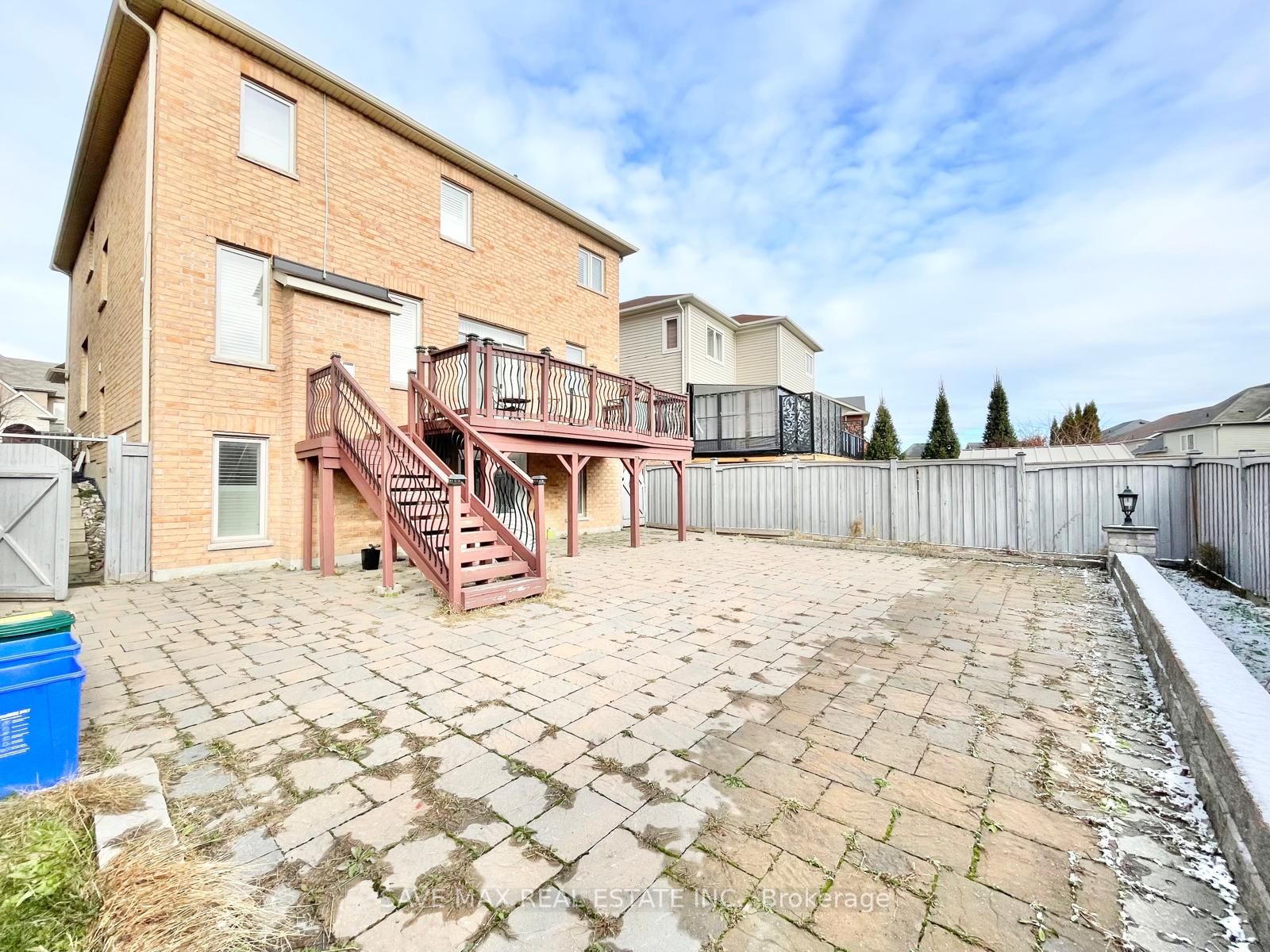 162 Ted Miller Crescent Bsmt Property Photo 2