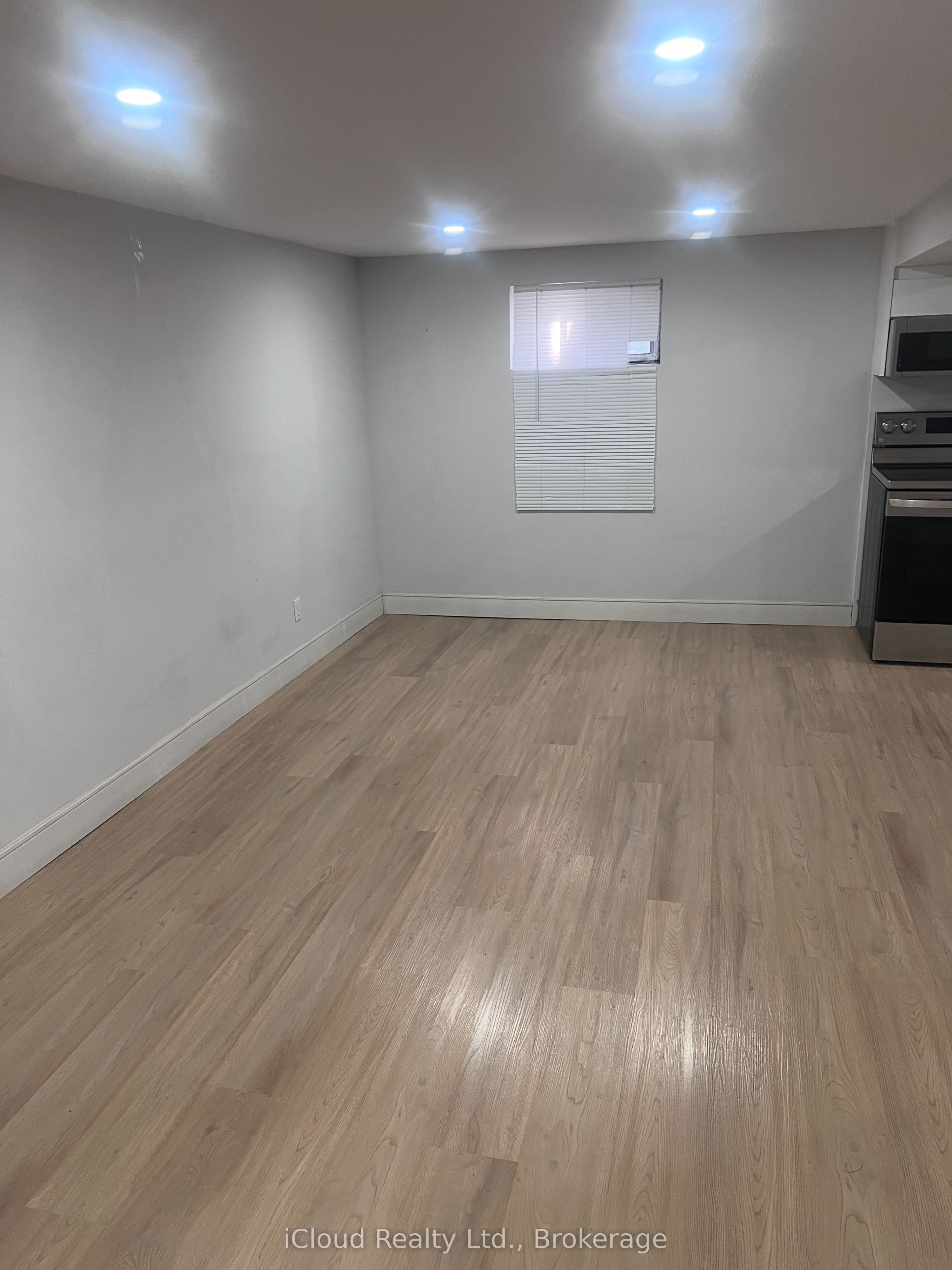 736 Annland Street Property Photo 10