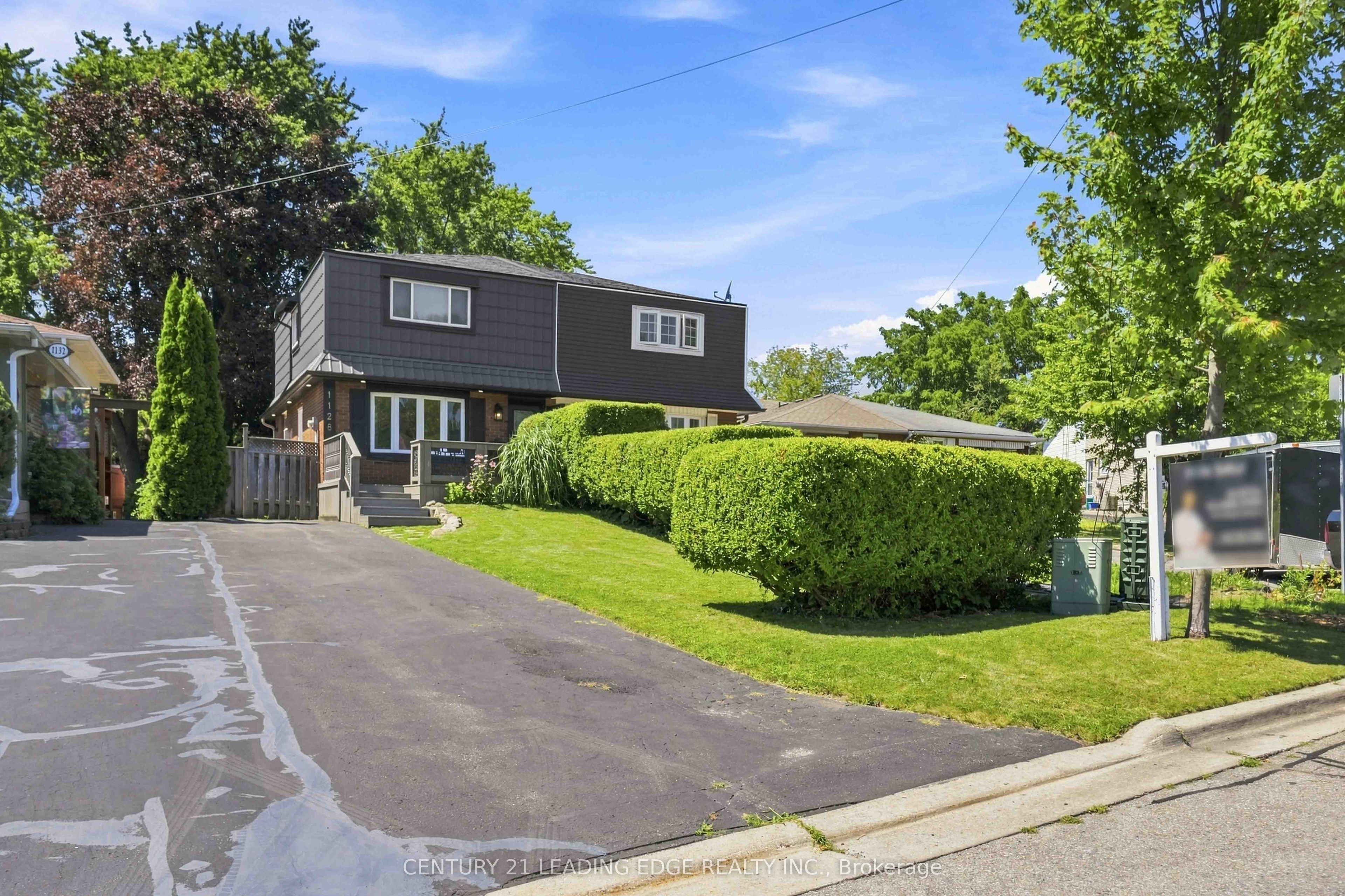 1128 Valley Court N Property Photo 1