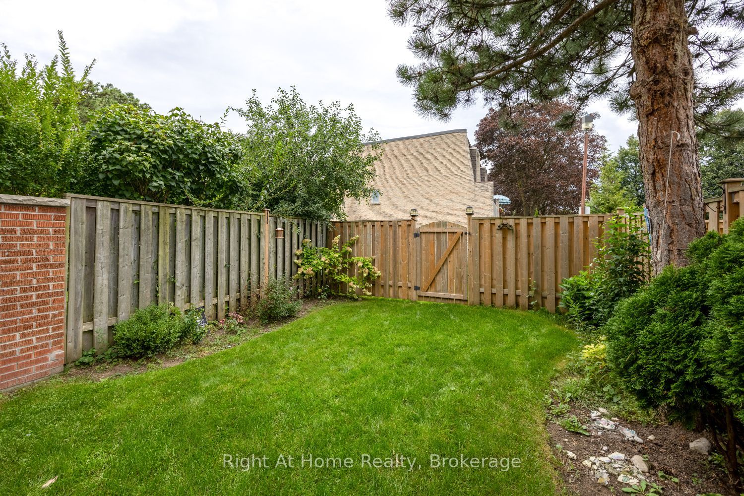 10 Newing Court Property Photo 4