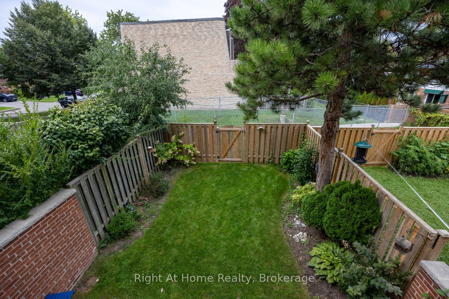 10 Newing Court Property Photo 8