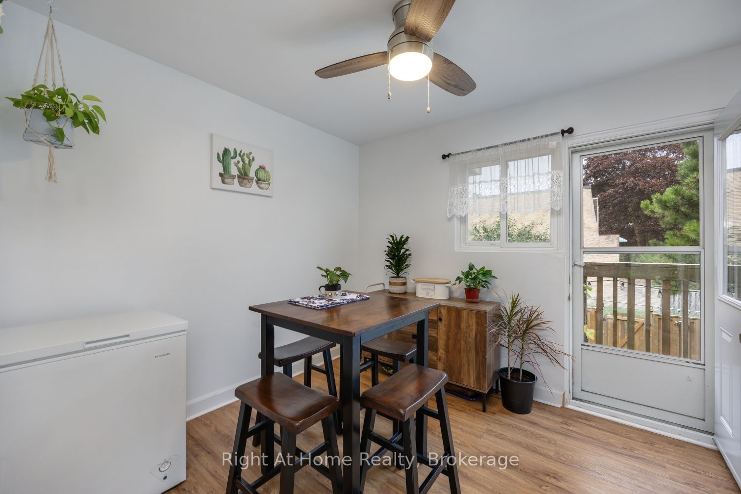 10 Newing Court Property Photo 14